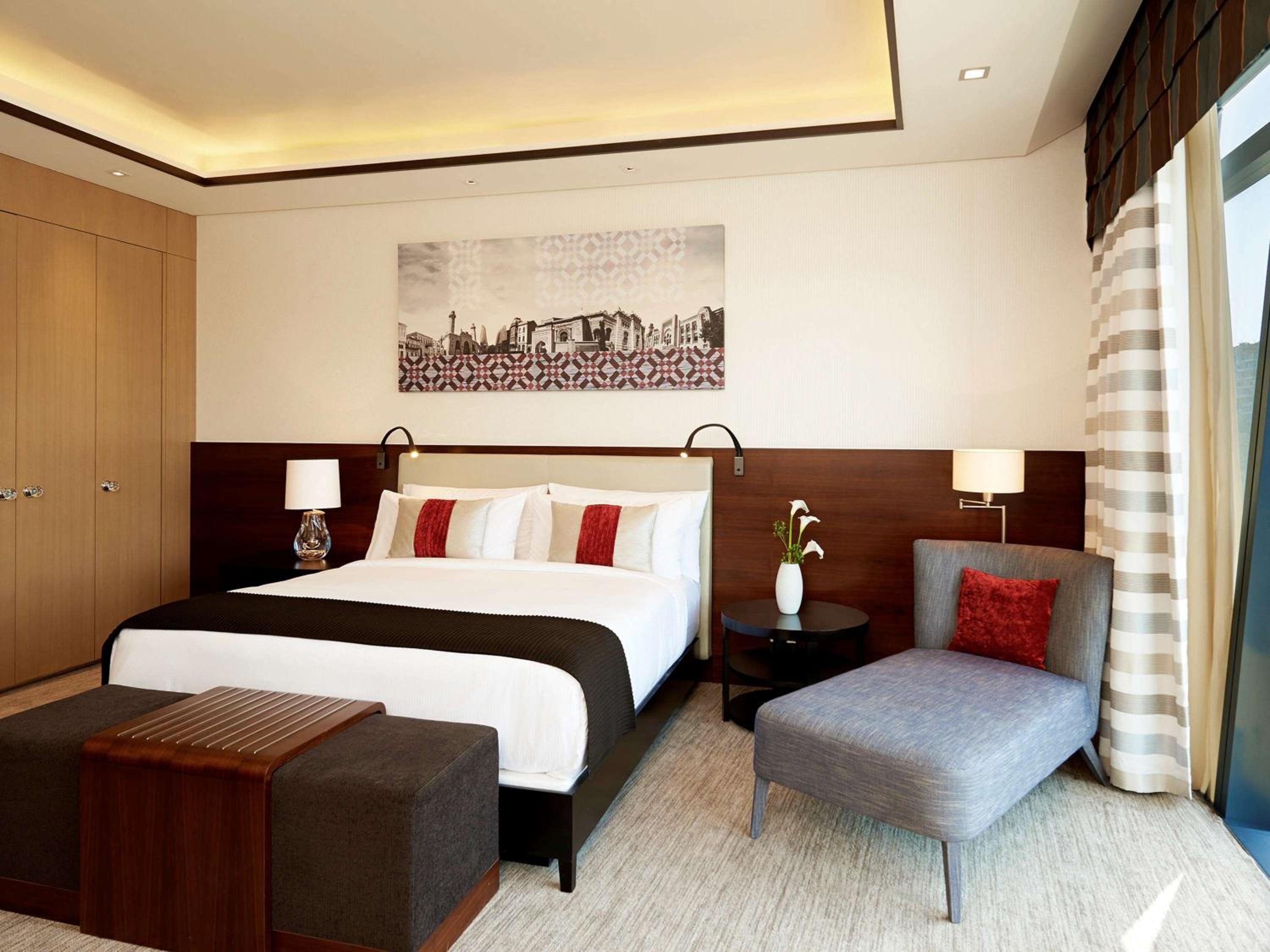 מלון פיירמונט באקו מגדלי הלהבה — Fairmont Gold Signature Suite City View