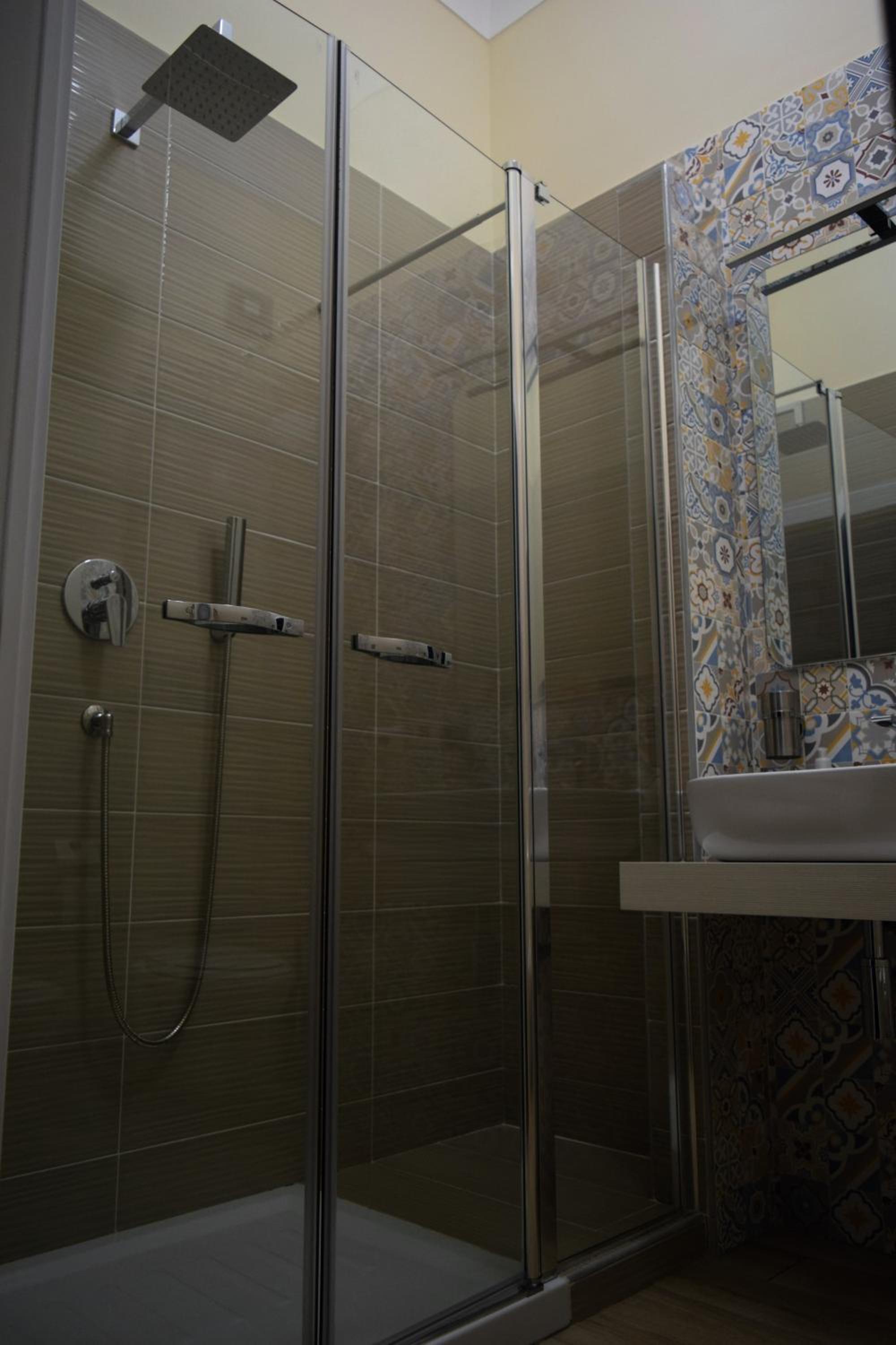 Superior King Room photo 3