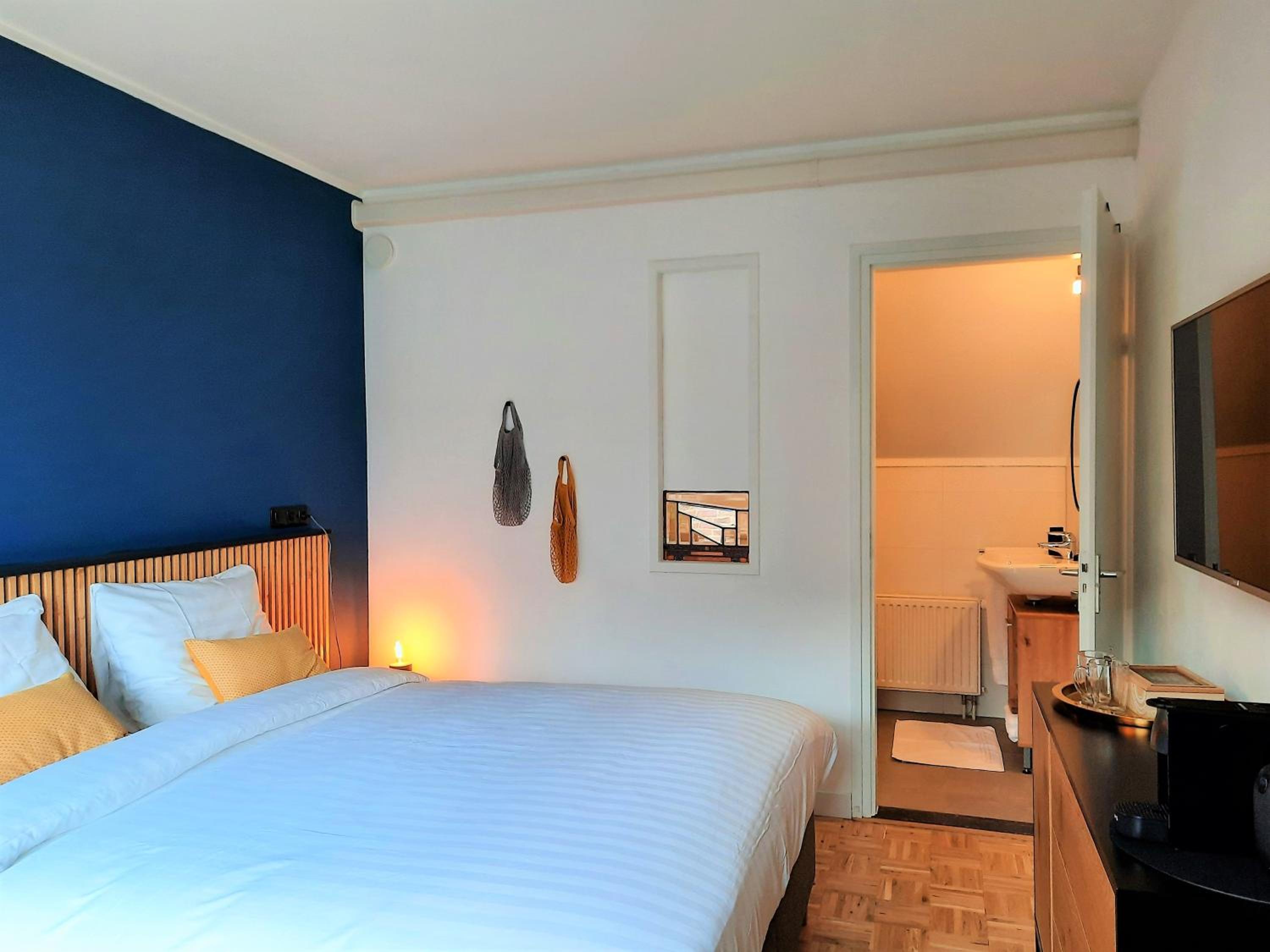 Deluxe Double or Twin Room with Balcony - Photo 1