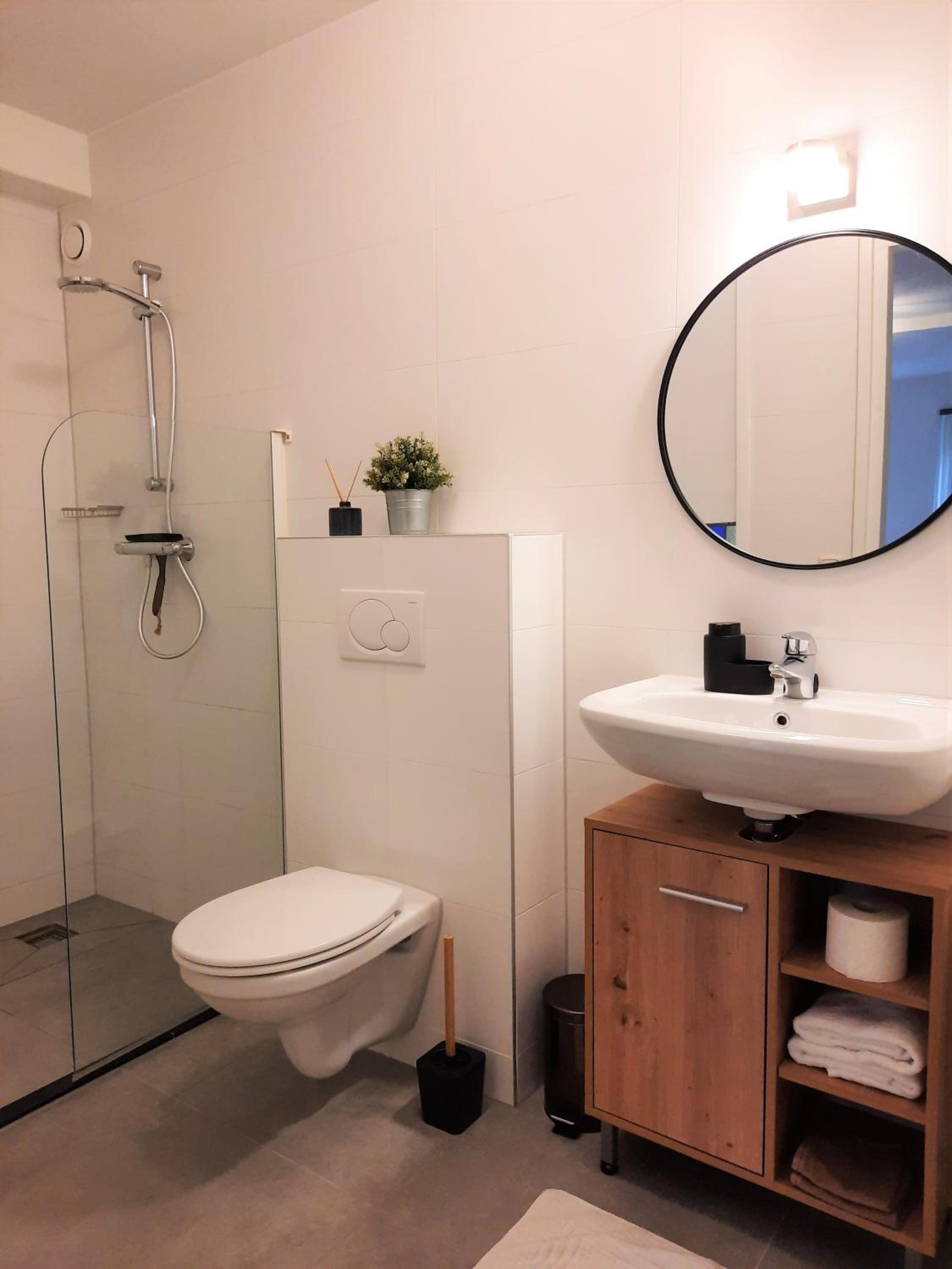 Deluxe Double or Twin Room with Balcony - Photo 3