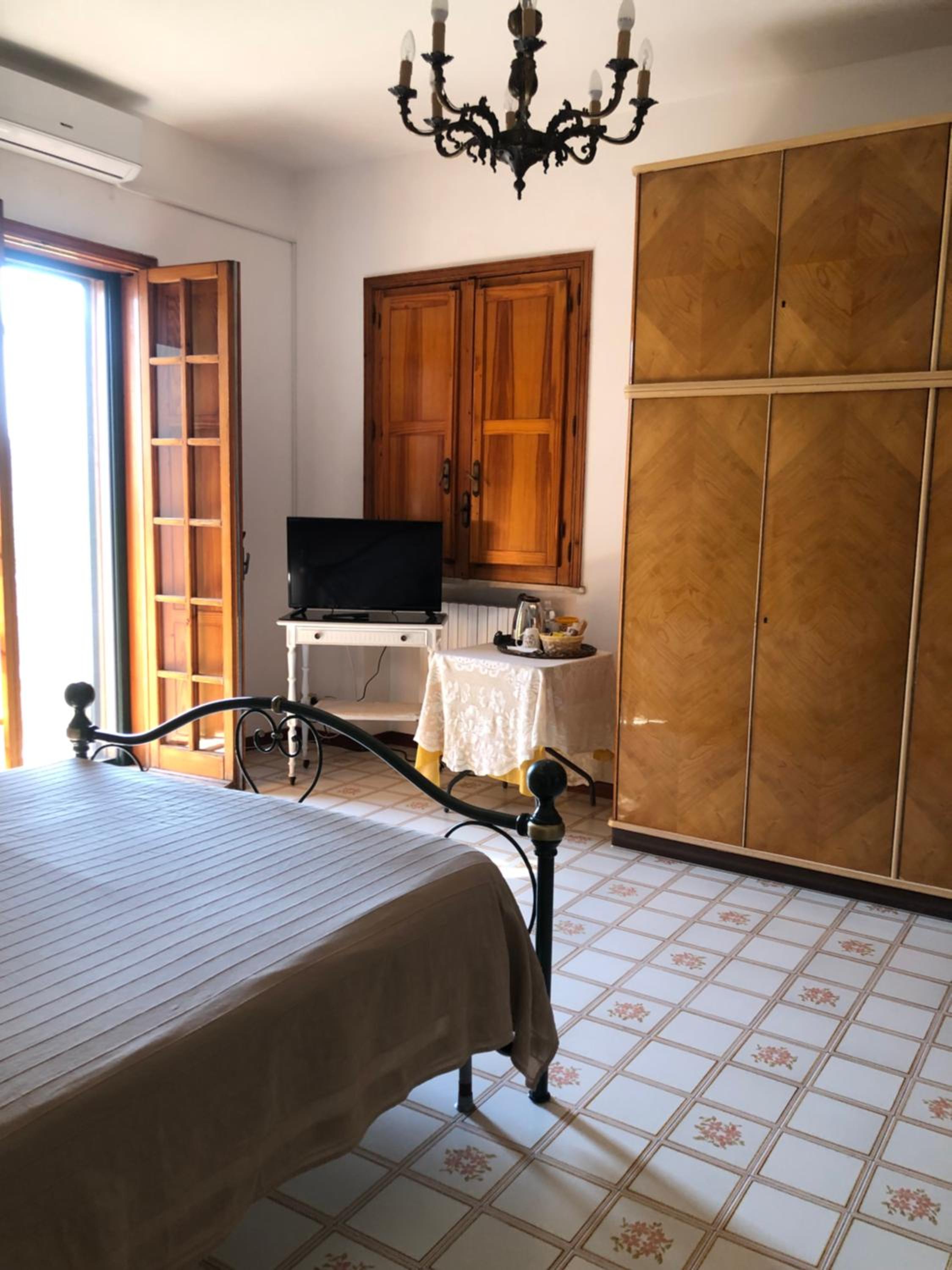 Double Room - Photo 4