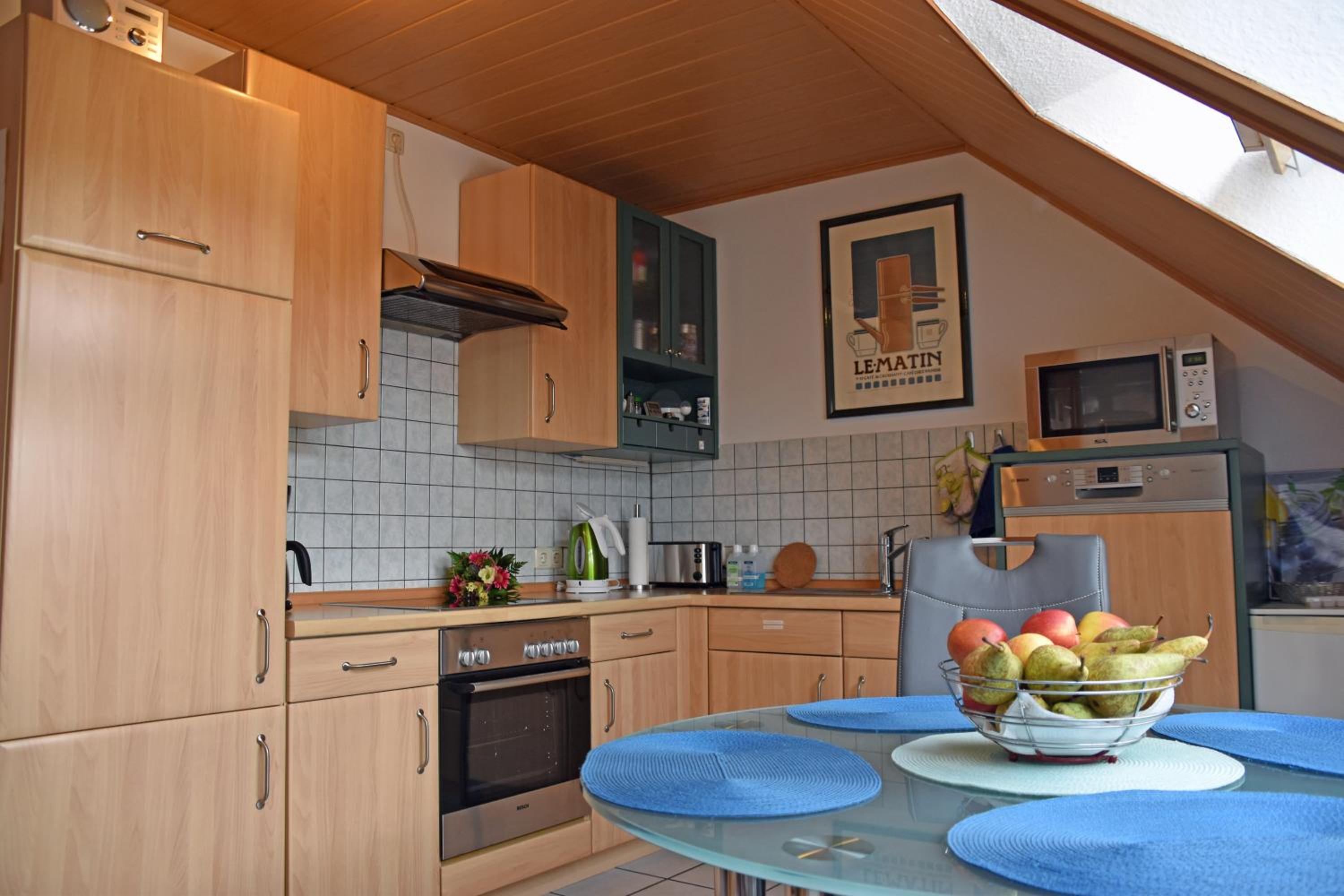Two-Bedroom Apartment with Balcony - Photo 66