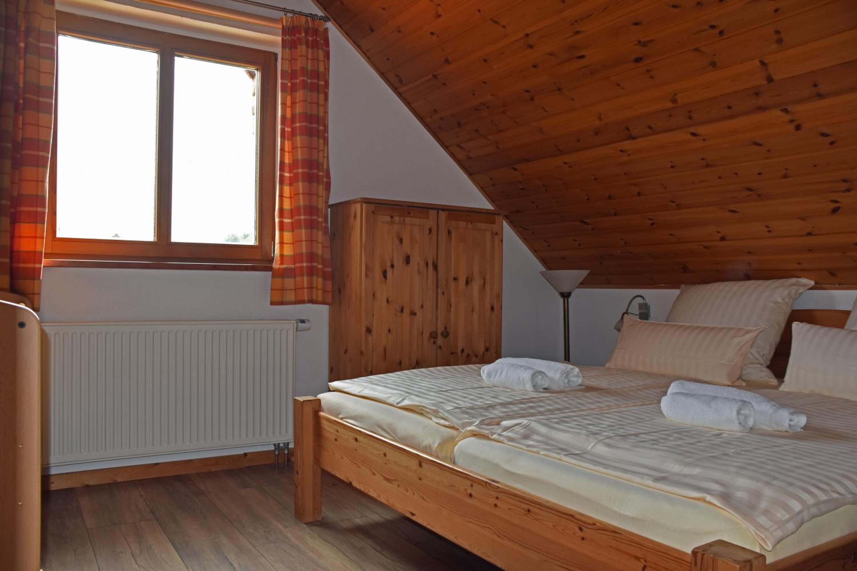 Two-Bedroom Apartment with Balcony - Photo 10