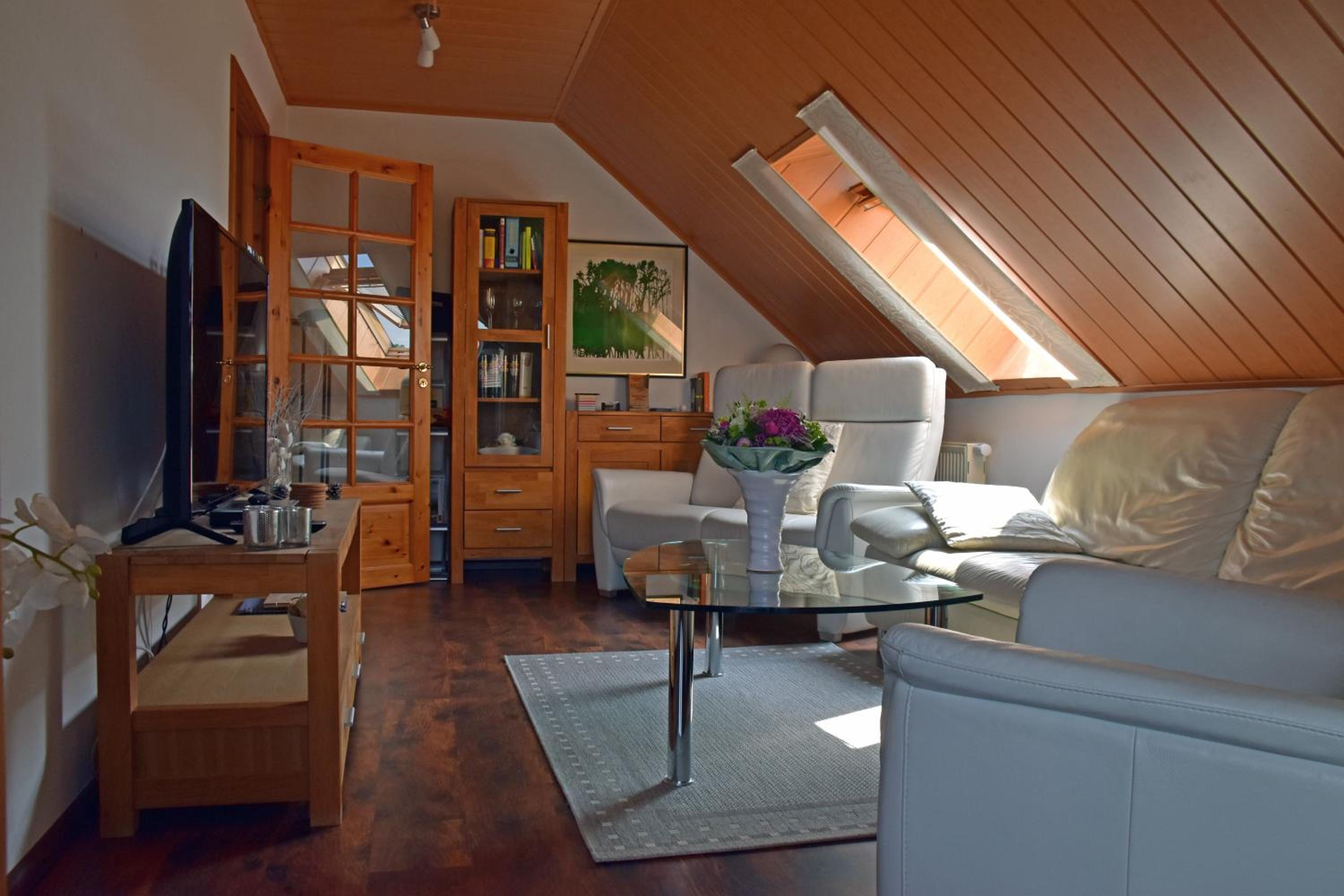 Two-Bedroom Apartment with Balcony - Photo 82