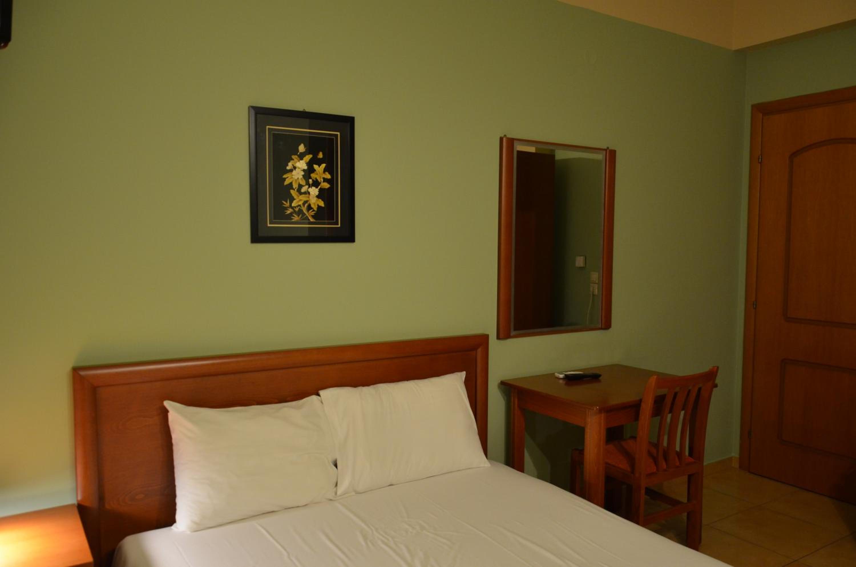 Quadruple Room with Meteora View