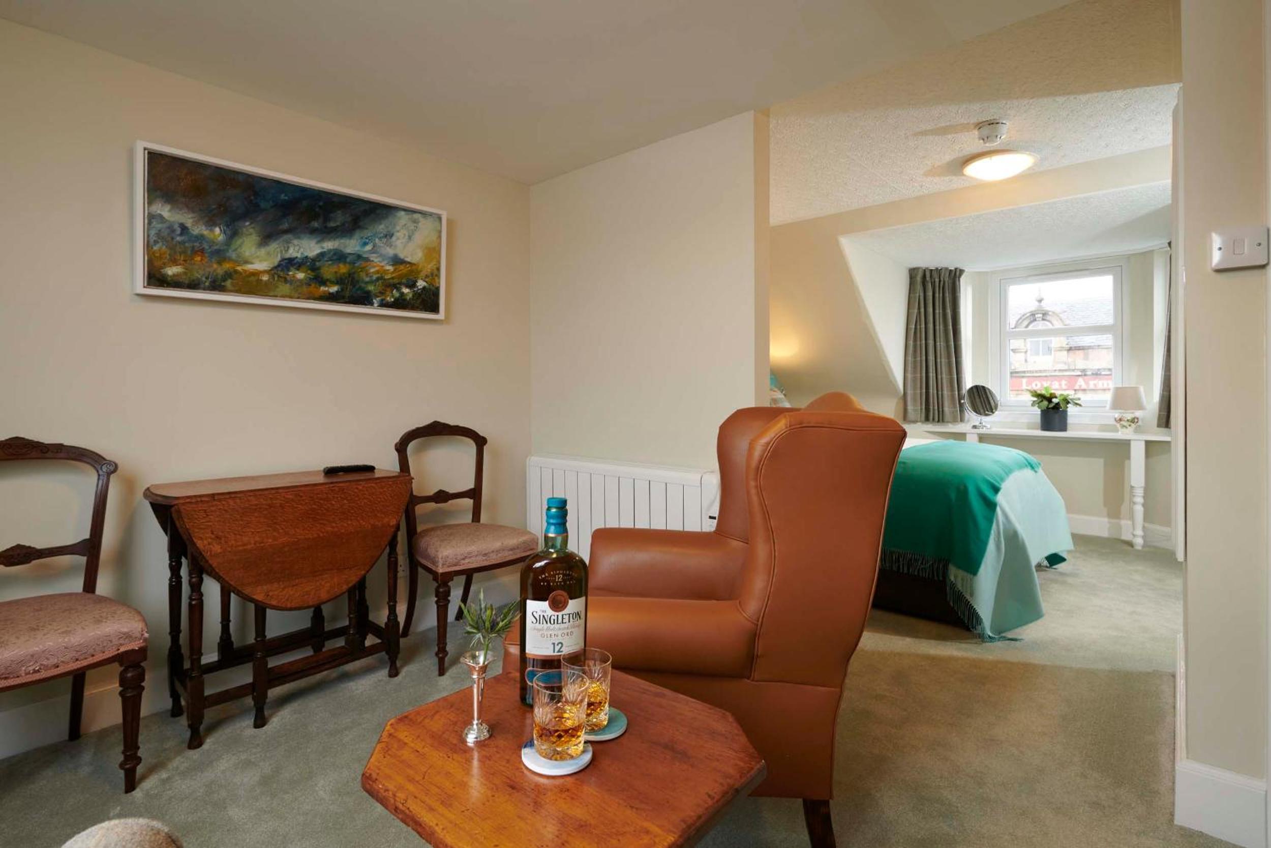 One-Bedroom Apartment - Photo 4