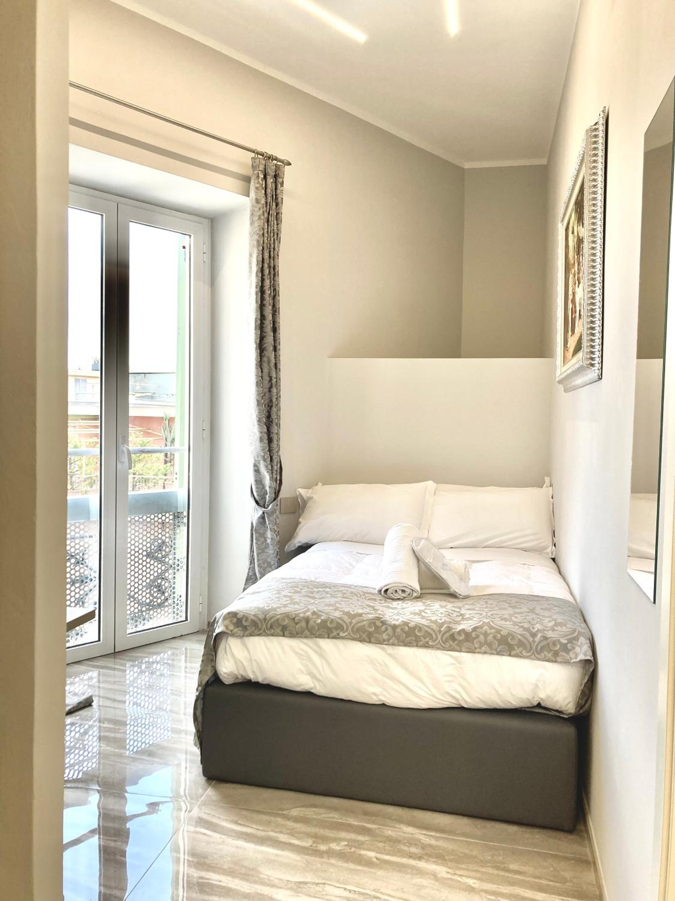 Deluxe Single Room