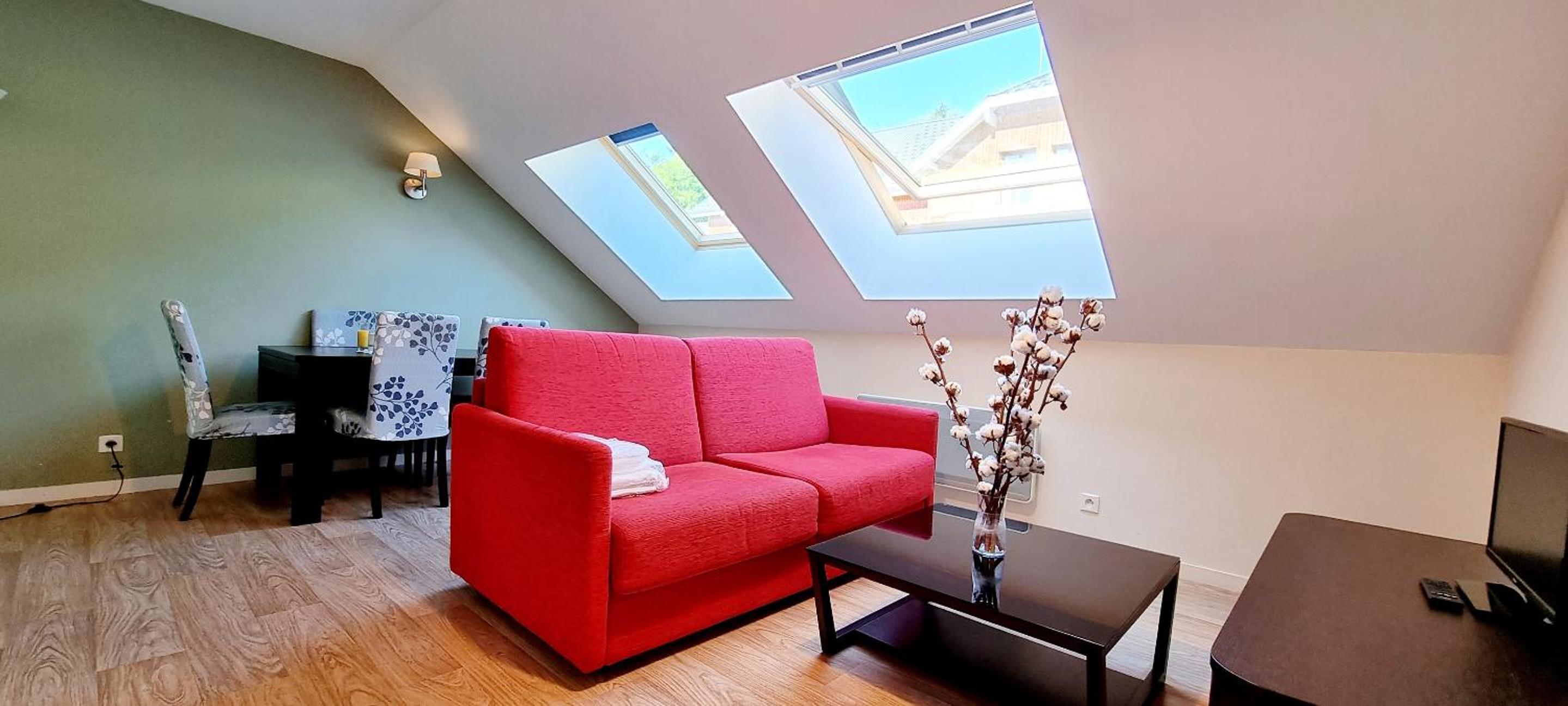 1 Bedroom Apartment With Skylight 5 People