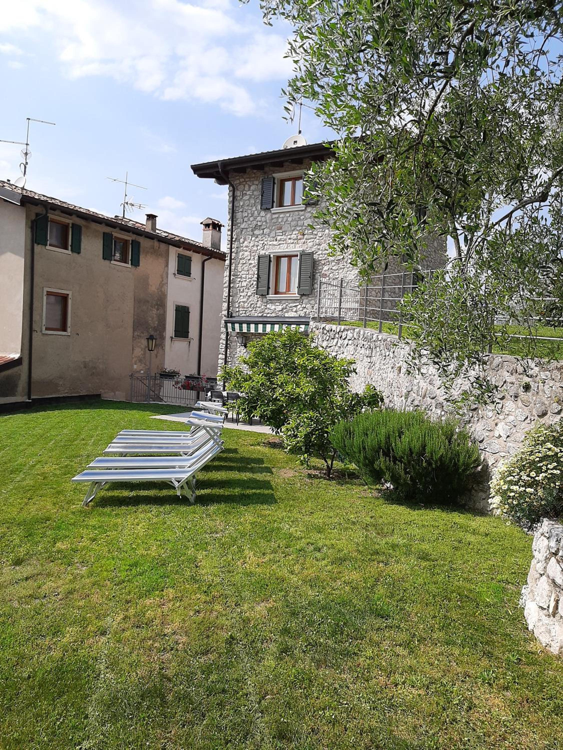 Three-Bedroom House photo 2
