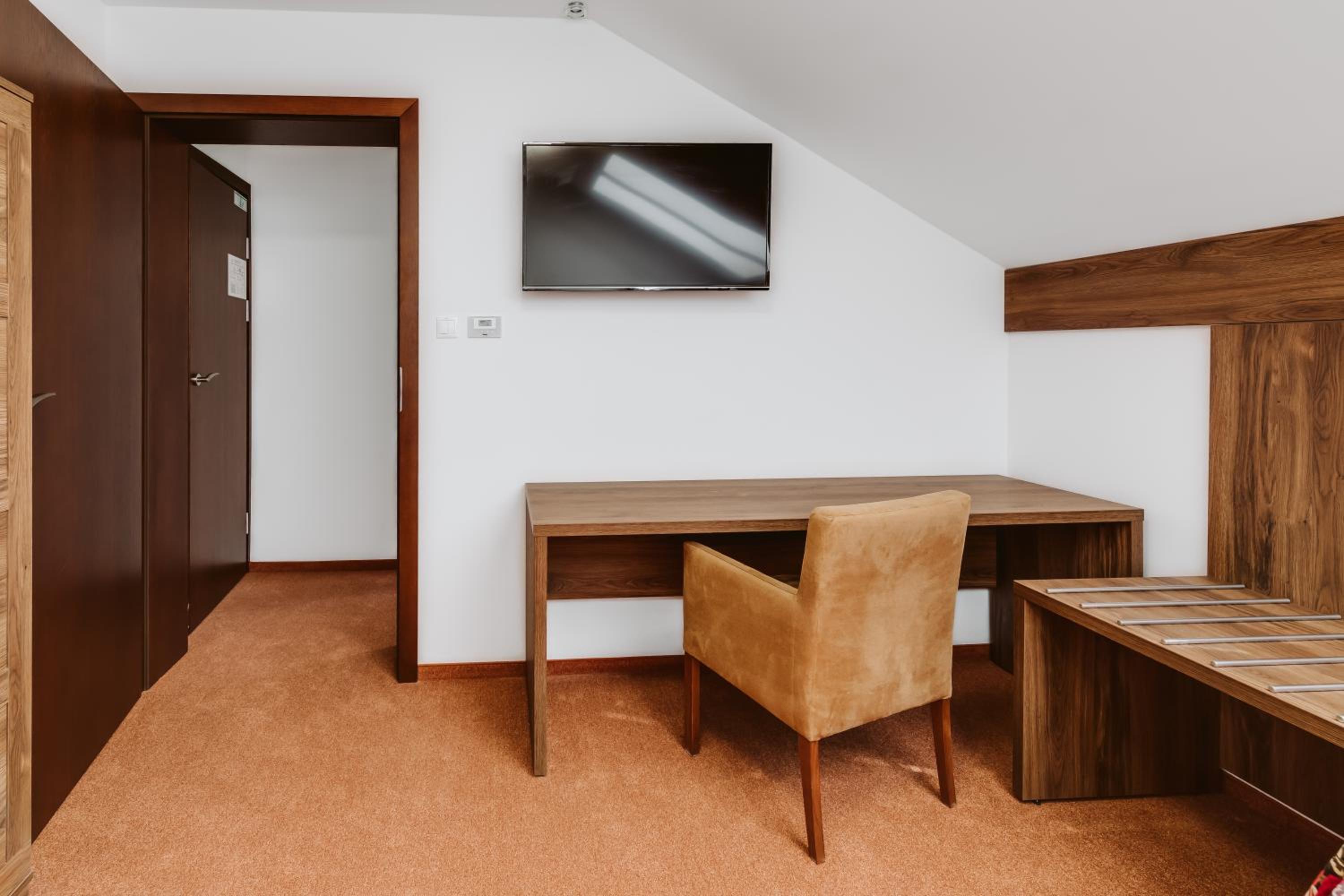 Family Suite with Balcony photo 2