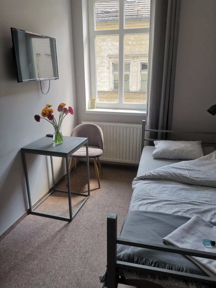 Deluxe Single Room with Shared Bathroom photo 3