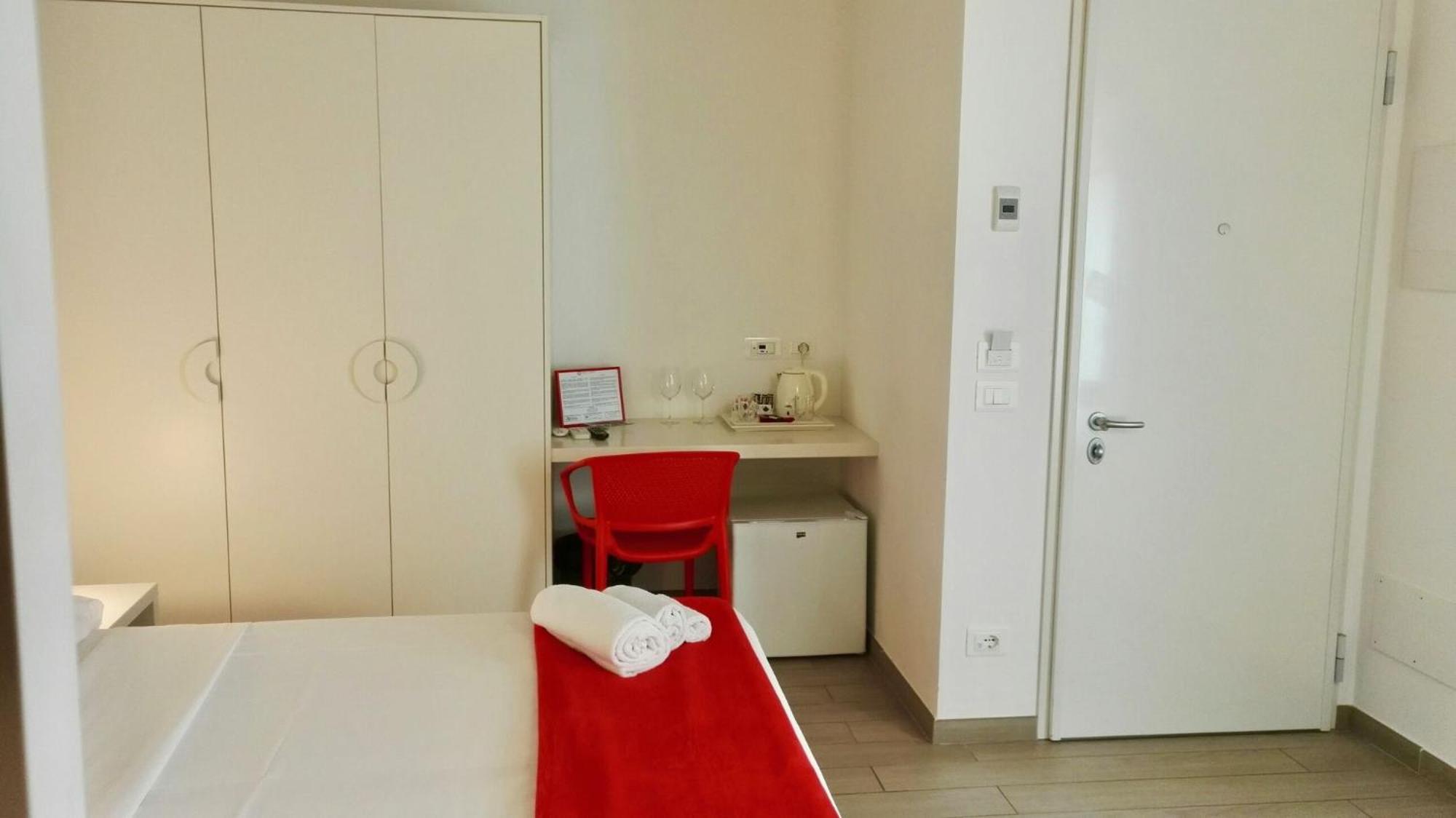 Economy Double Room - Photo 4