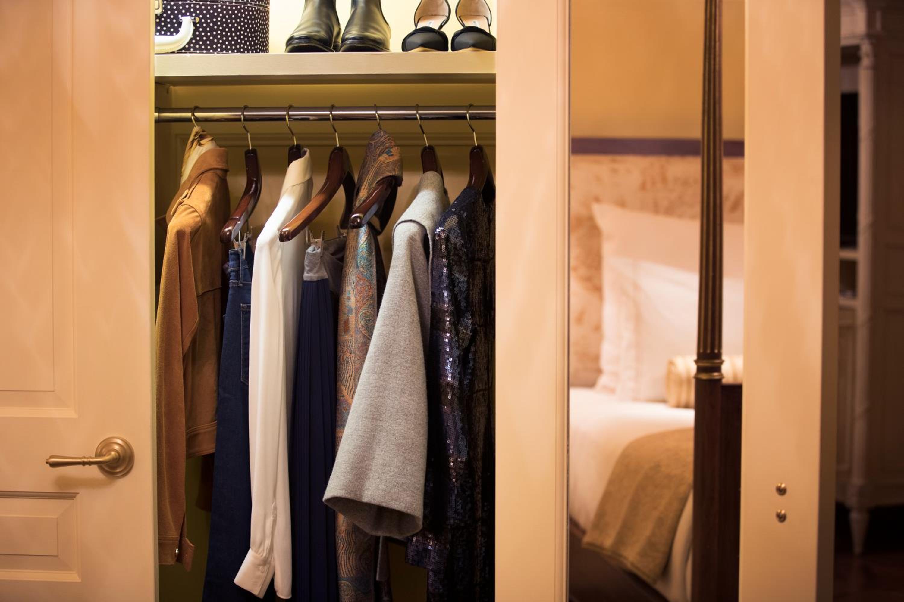 Premier King Room - Photo 6