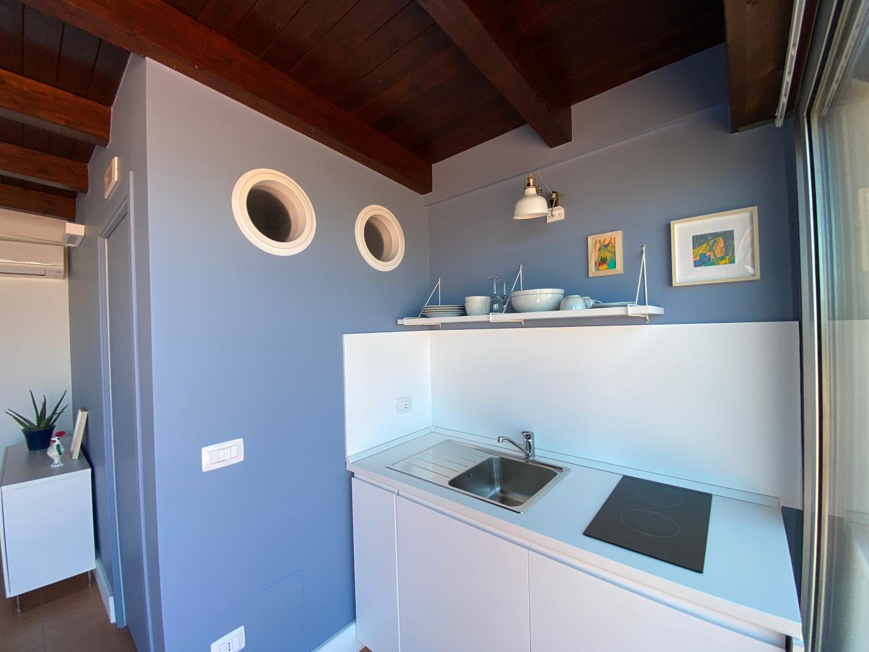 One-Bedroom Apartment - Photo 7