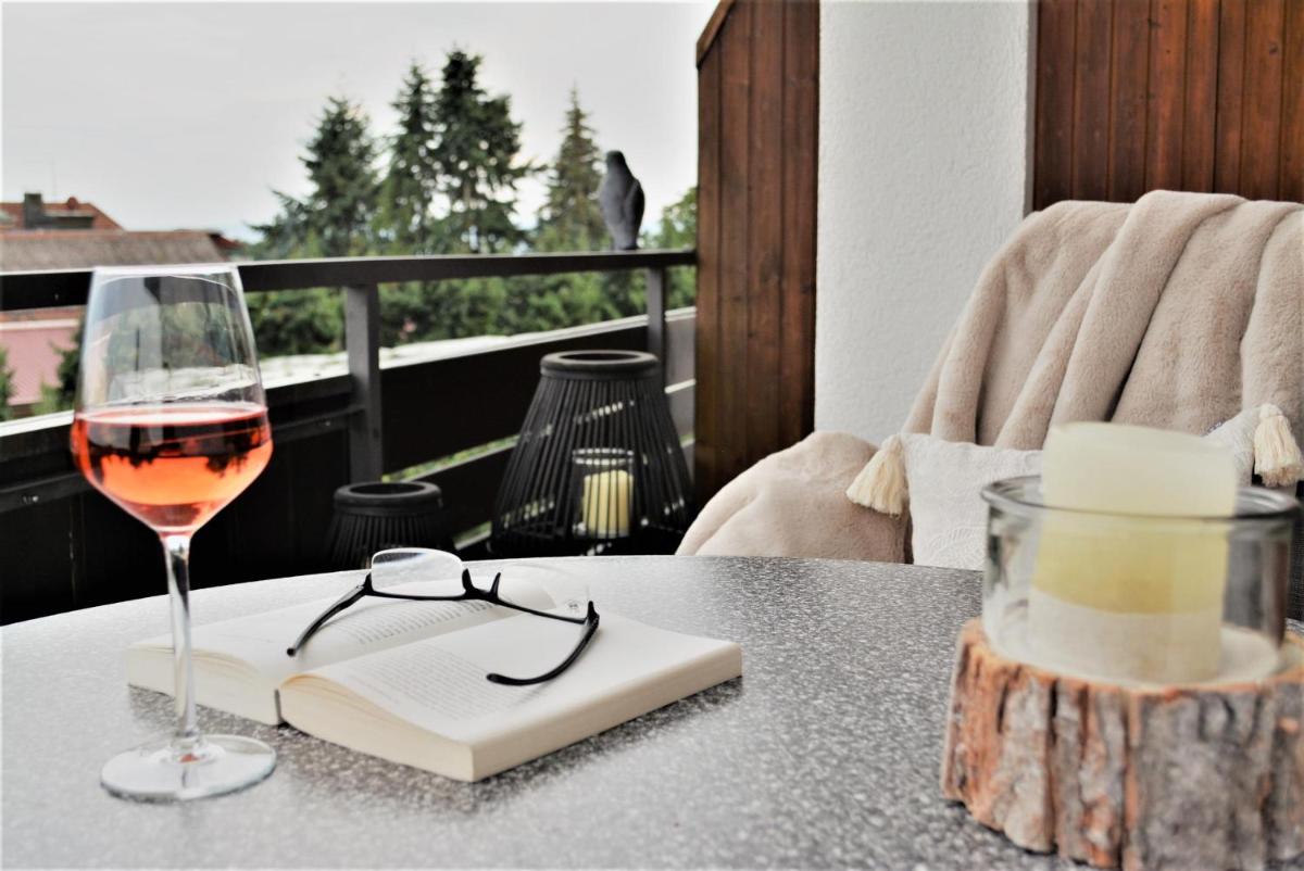 Apartment with Lake View photo 3