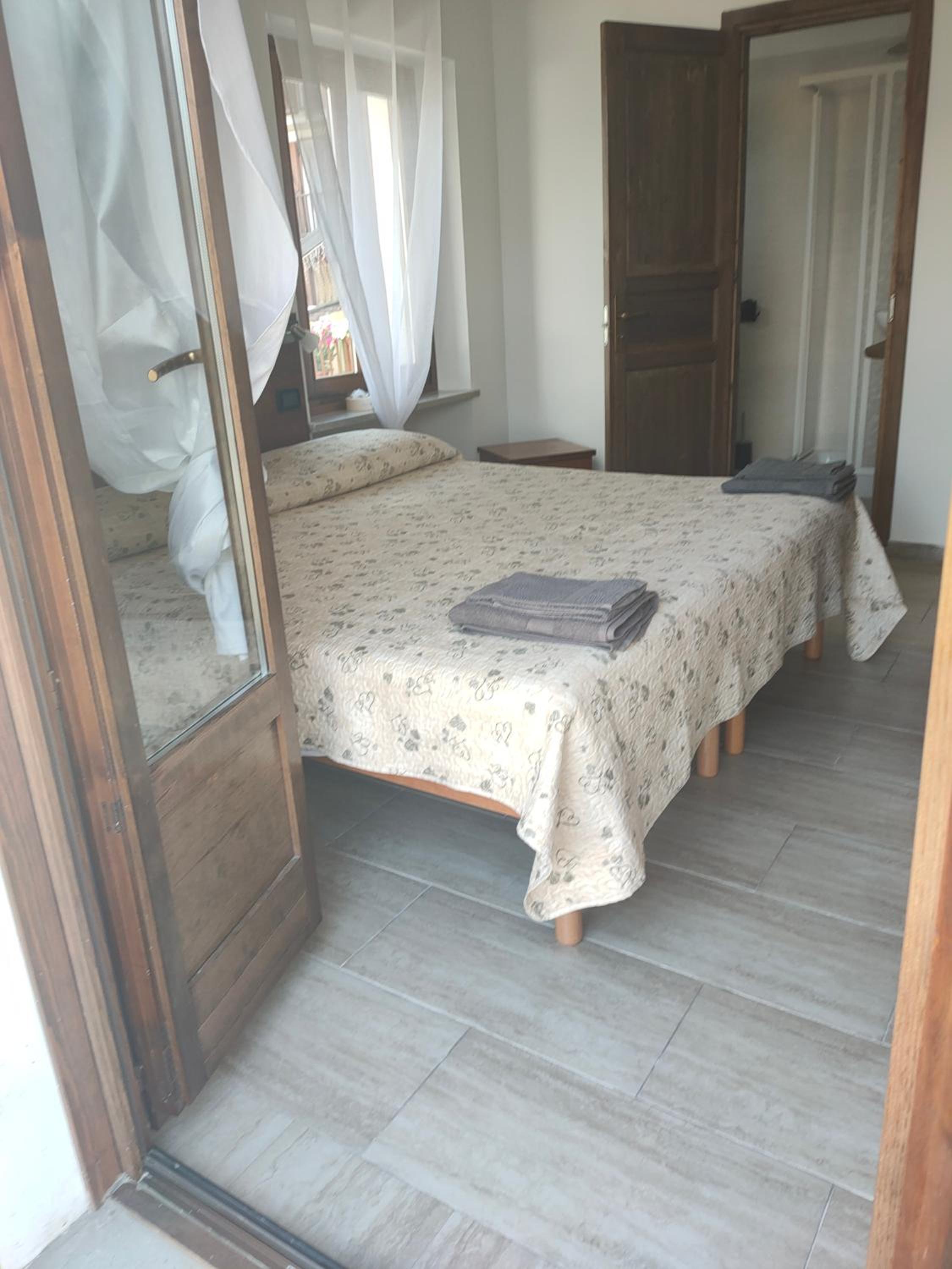 King Room with Balcony - Photo 1
