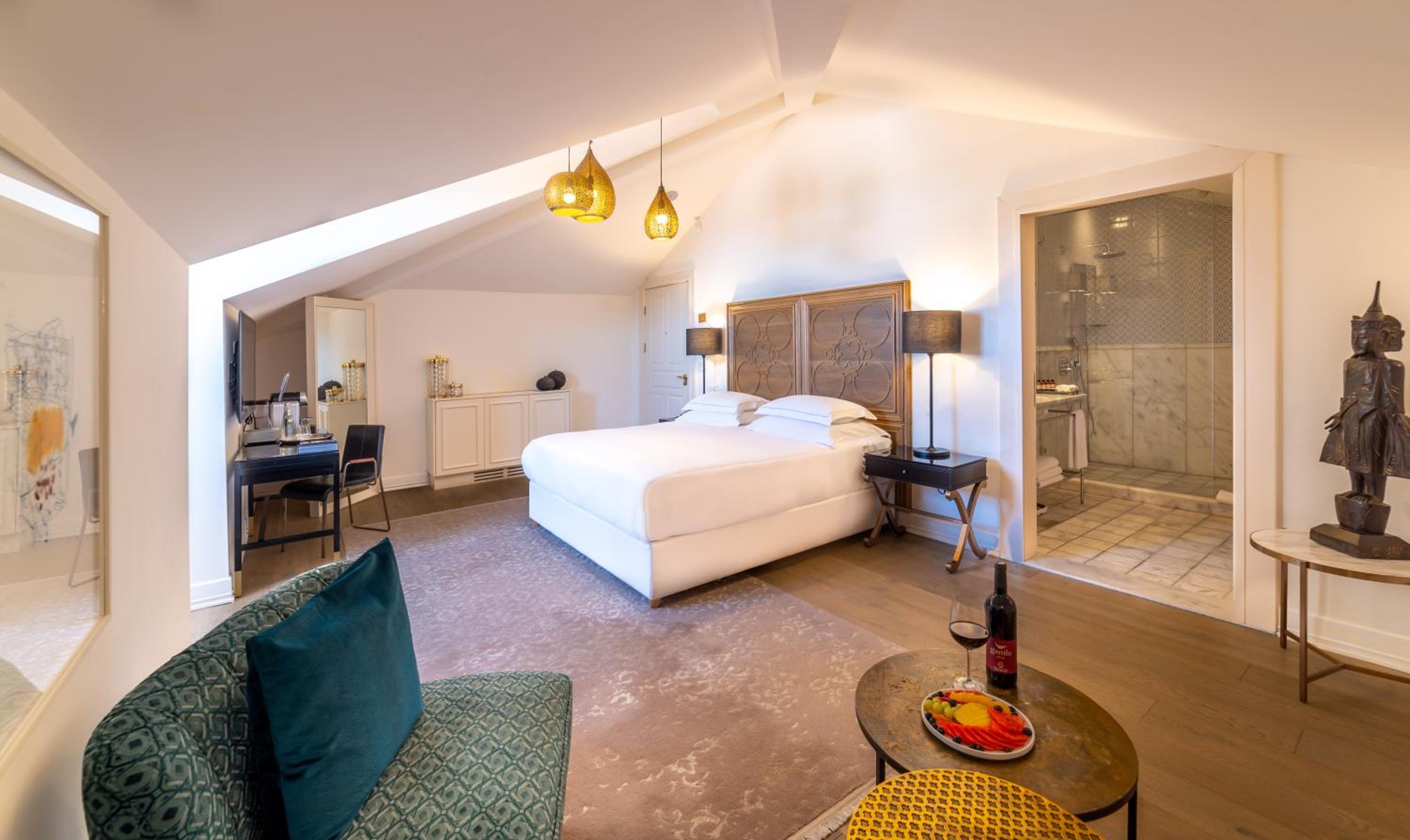 Attic Suite (Access By Stairs Only)