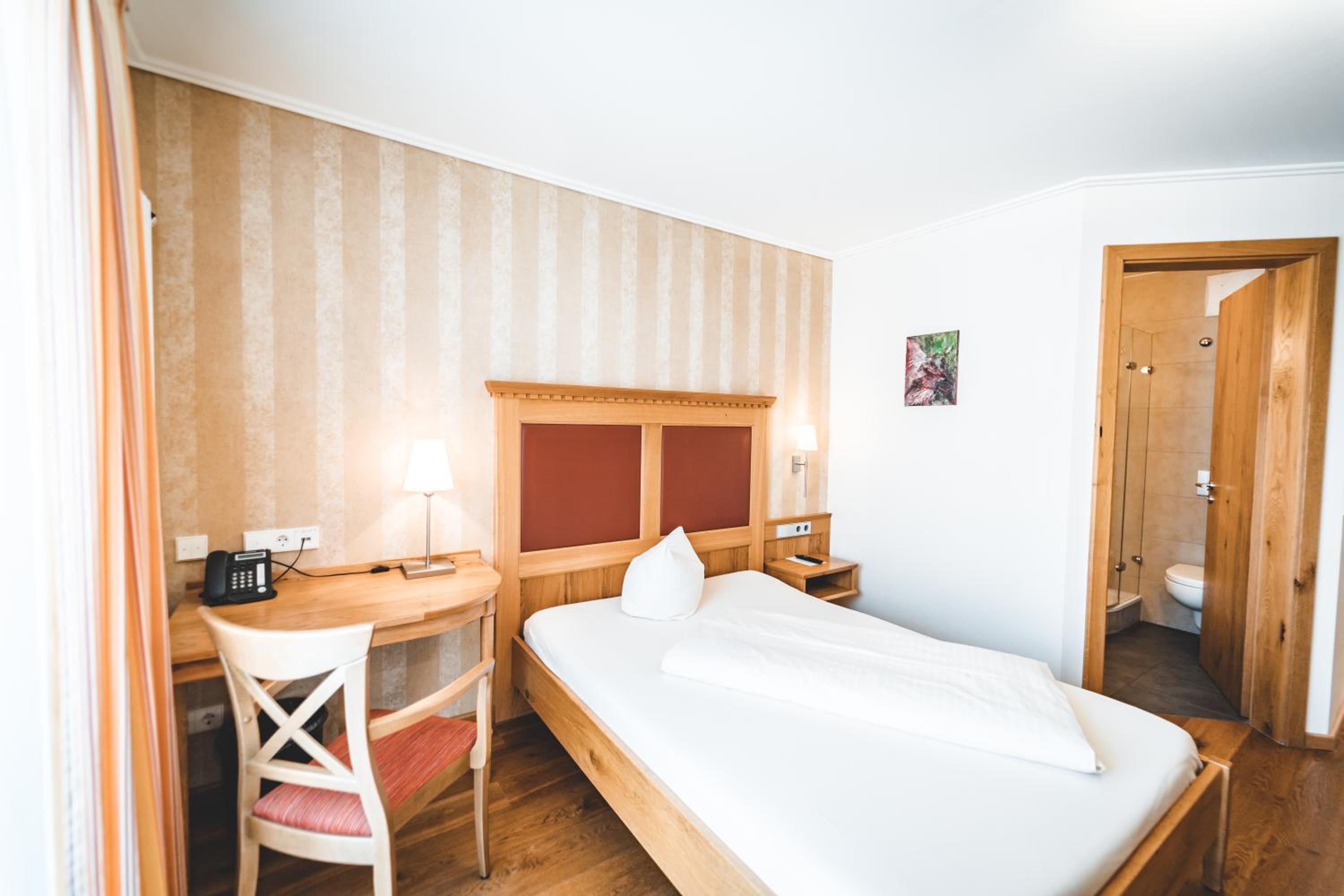 Single Room photo 2