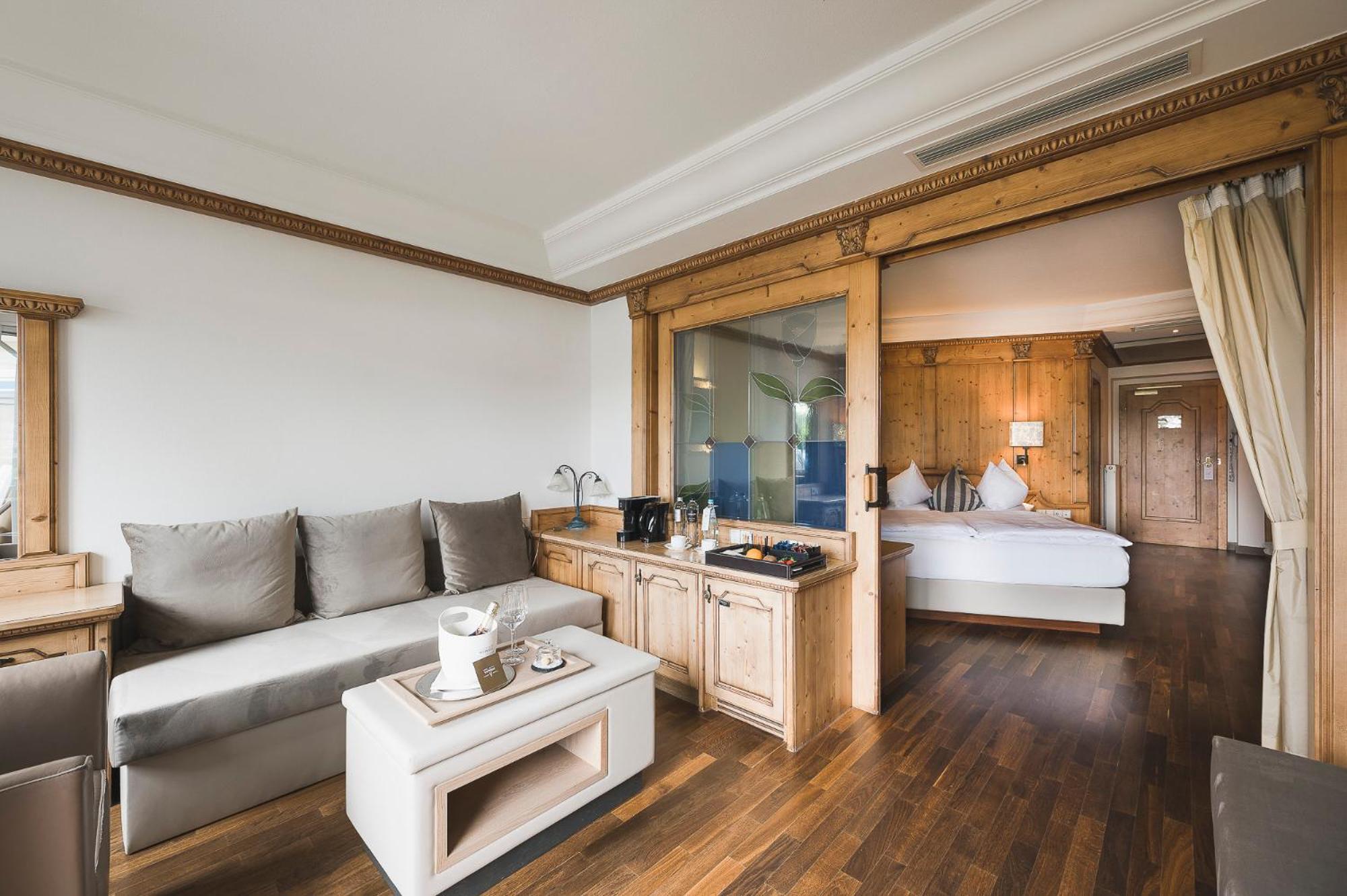 Suite with Balcony - Photo 1