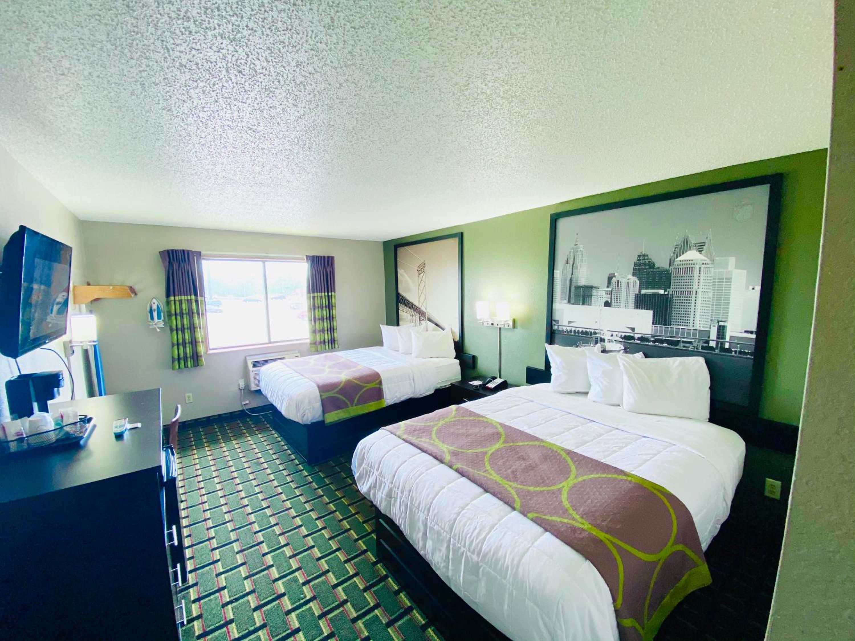Queen Room with Two Queen Beds - Non-Smoking photo 1