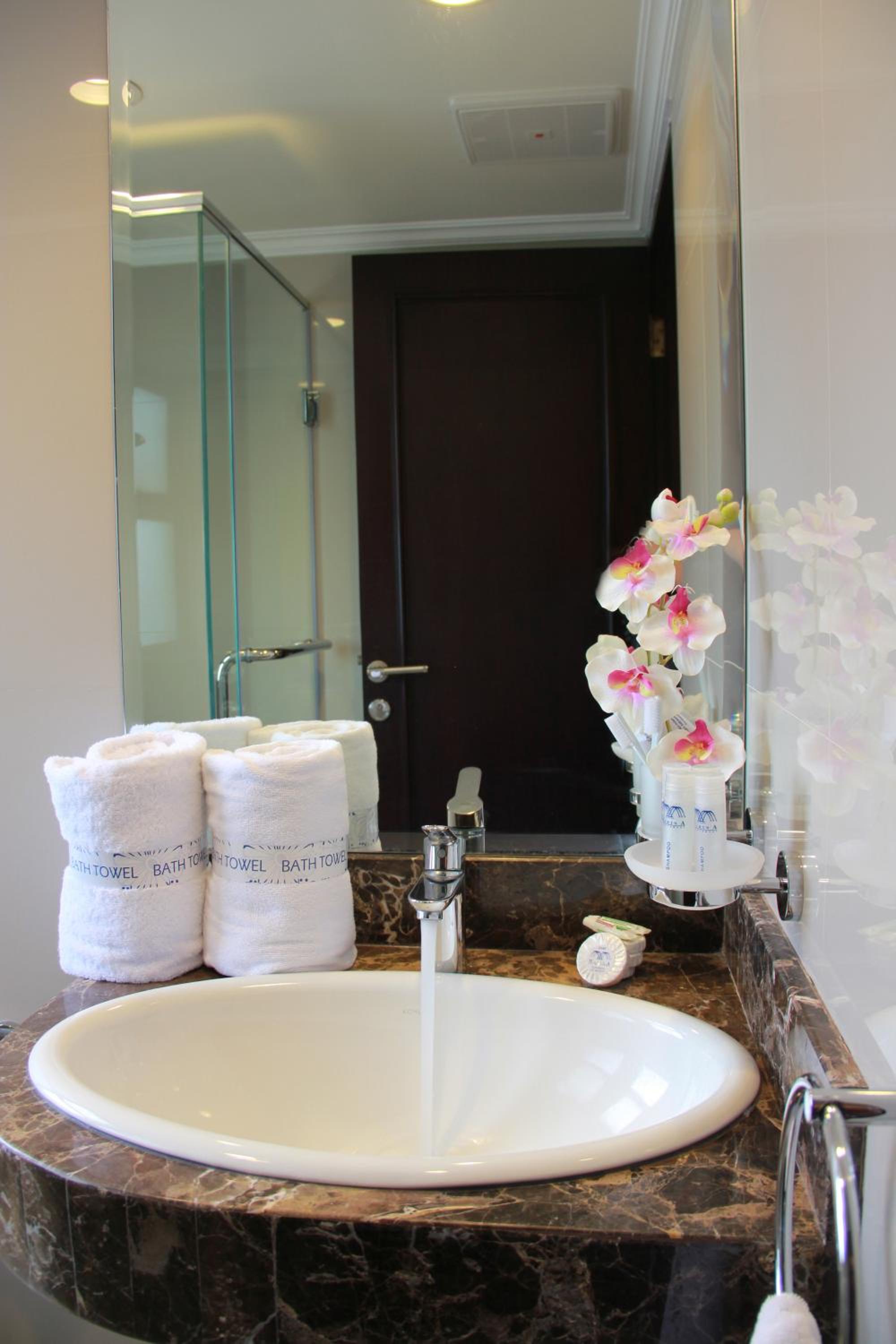 Two-Bedroom Apartment - Photo 3