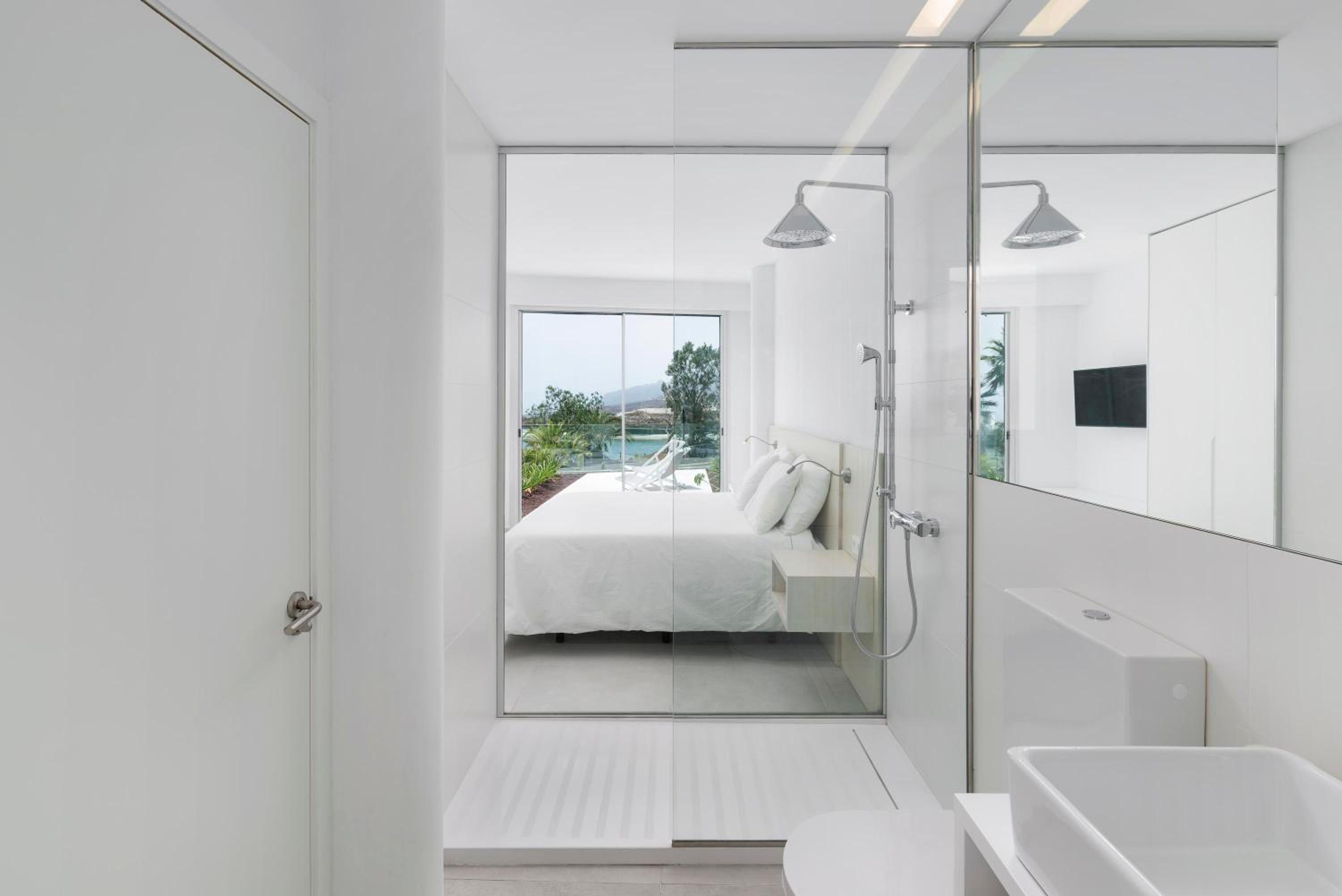 Villa with Sea View thumbnail 5