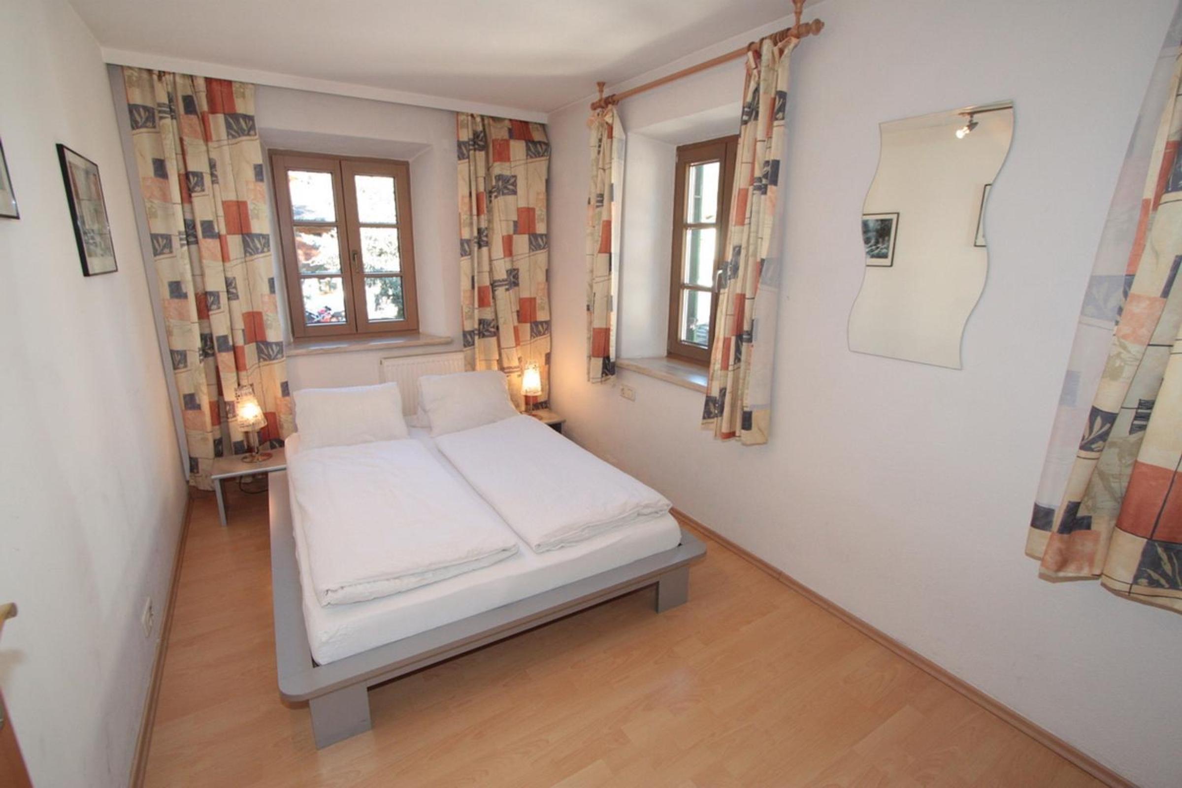 Three-Bedroom Apartment with Balcony photo 2