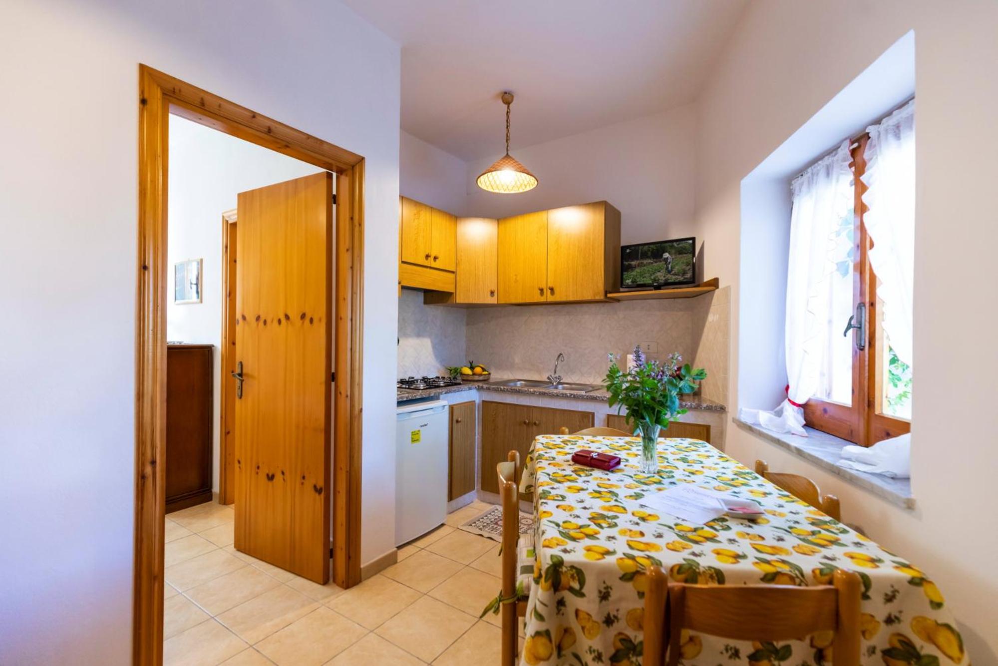  One-Bedroom Apartment with Garden View photo 2
