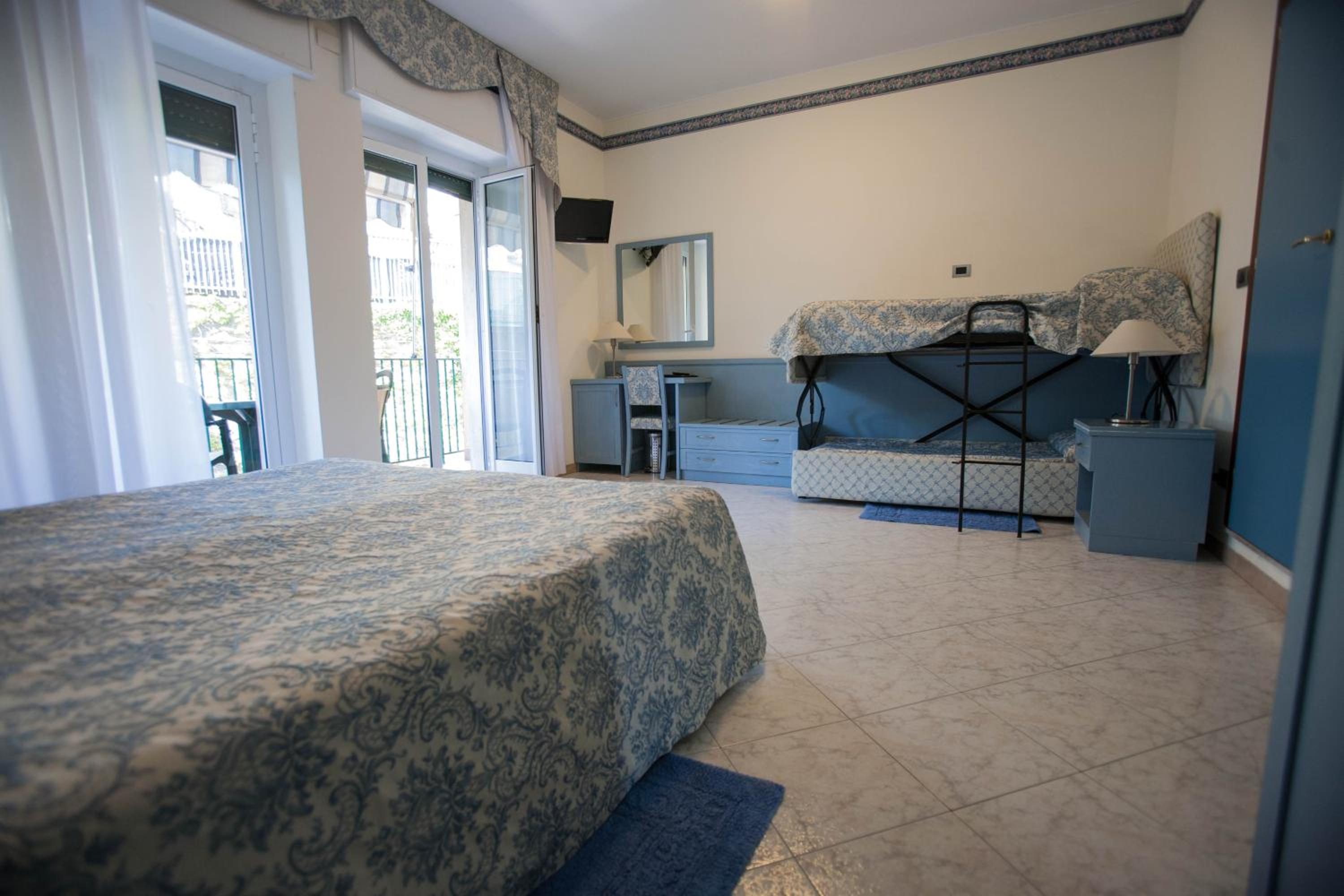 Comfort Triple Room photo 1