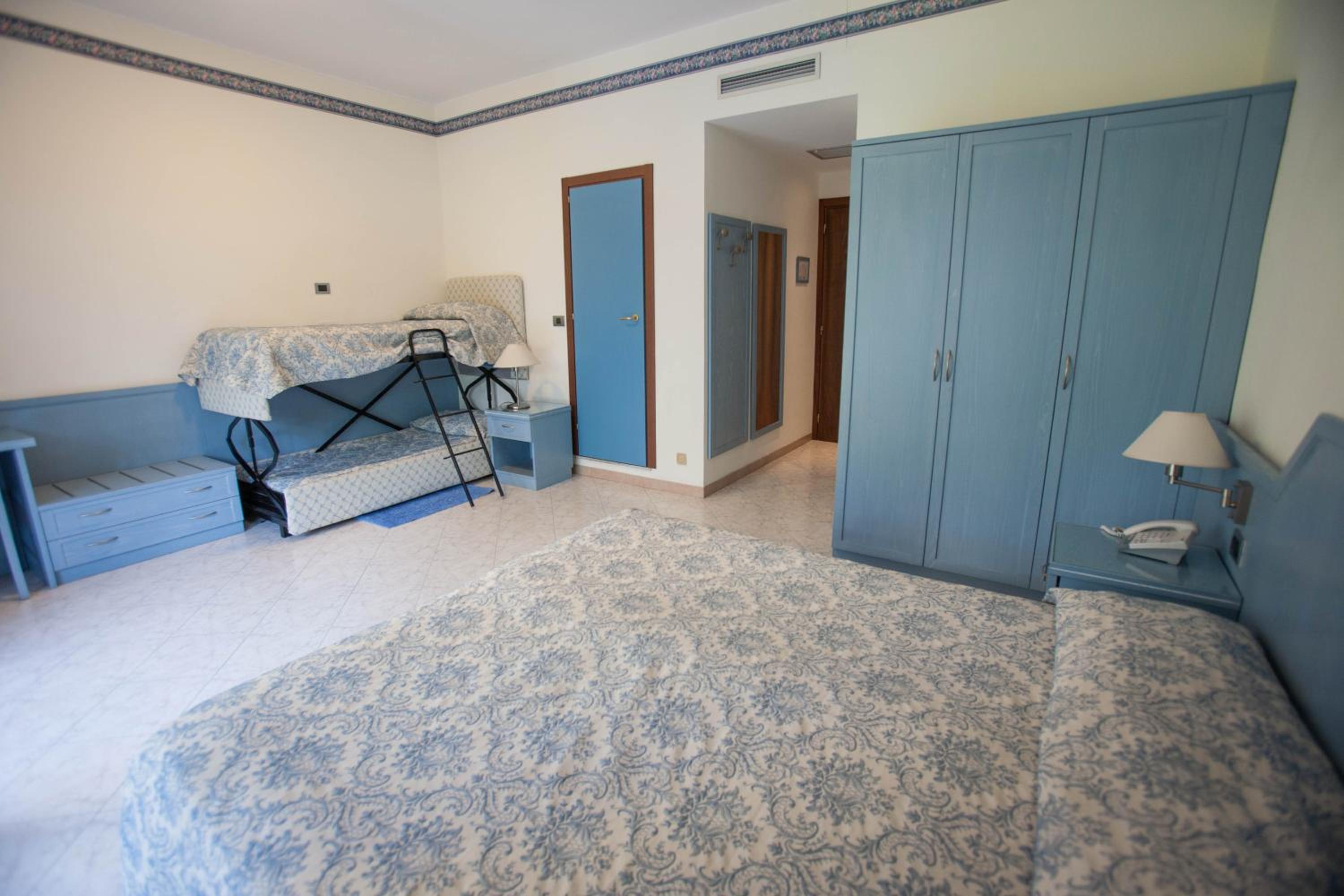 Comfort Triple Room photo 2