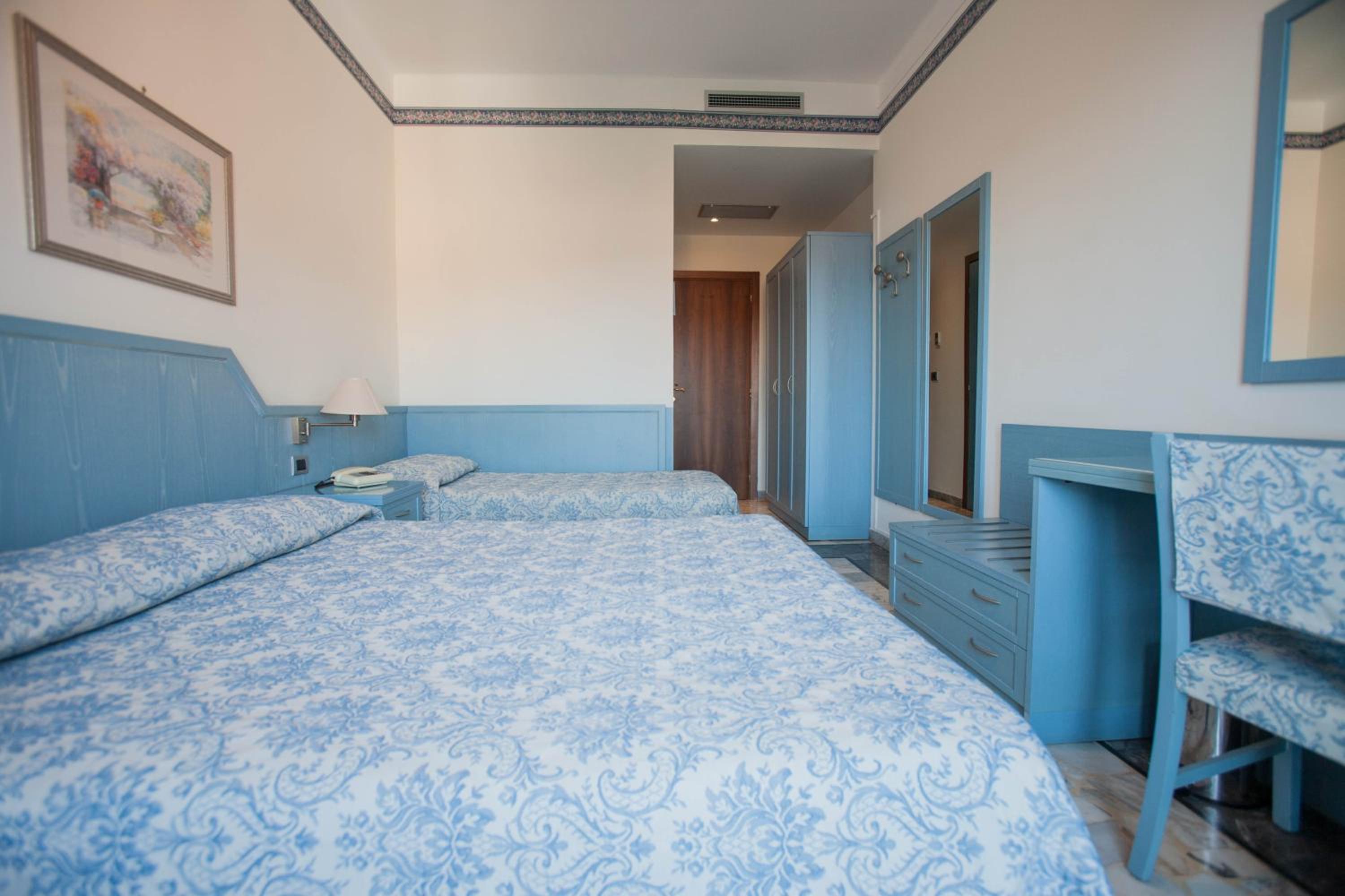 Triple Room - Photo 1