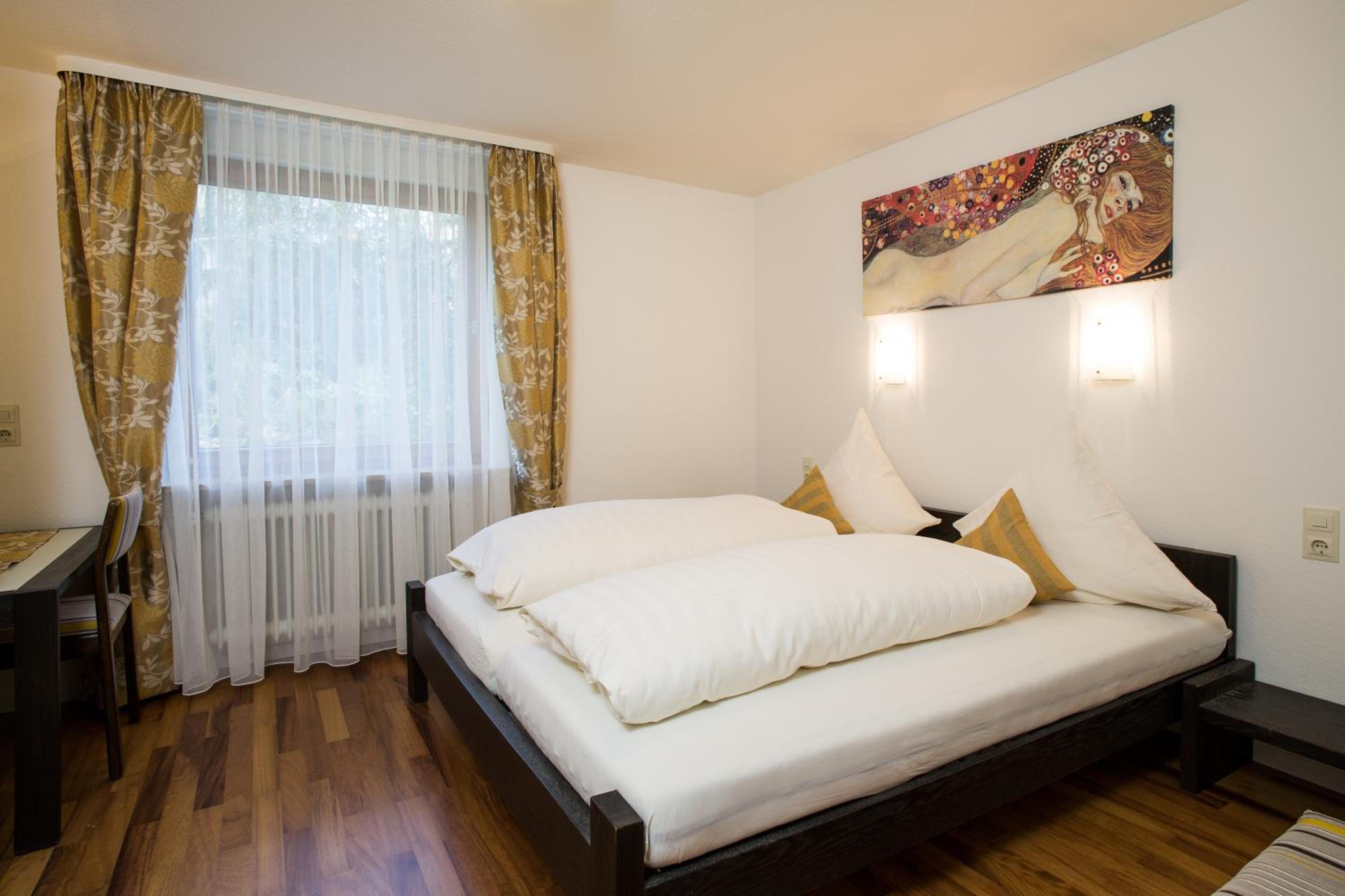 Deluxe One-Bedroom Apartment with Terrace photo 1
