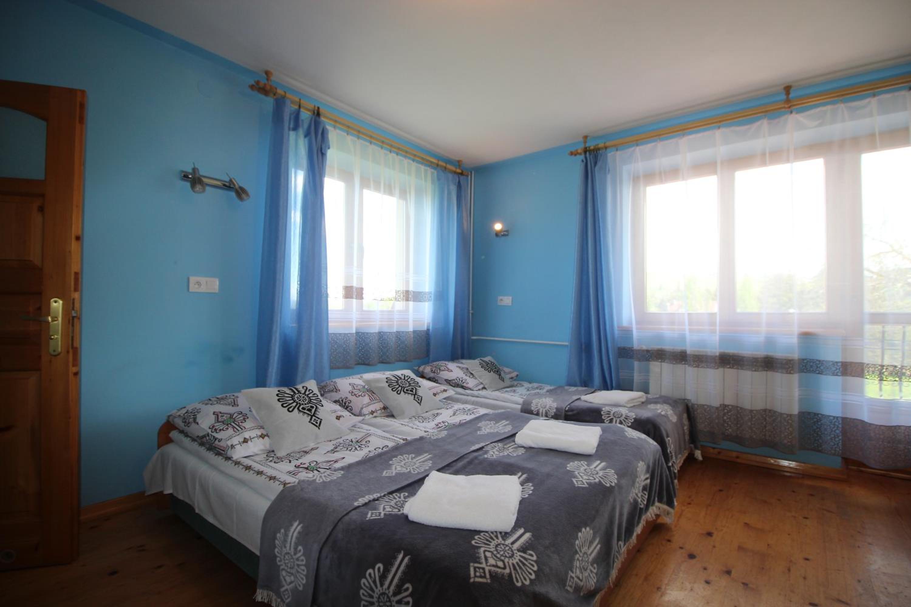 Triple Room with Private Bathroom - Photo 1
