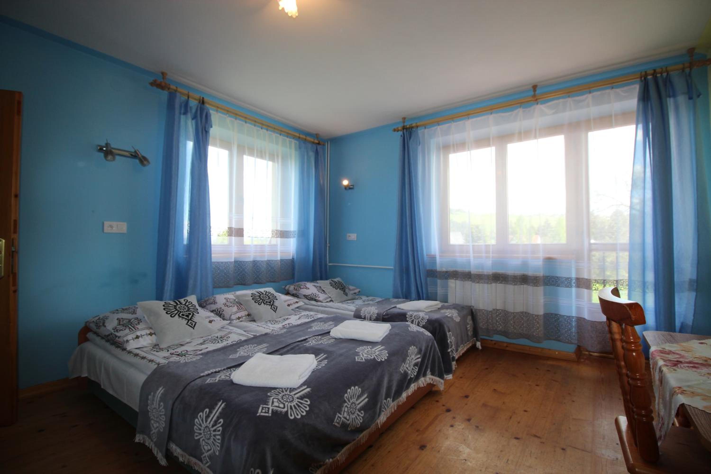 Triple Room with Private Bathroom - Photo 2