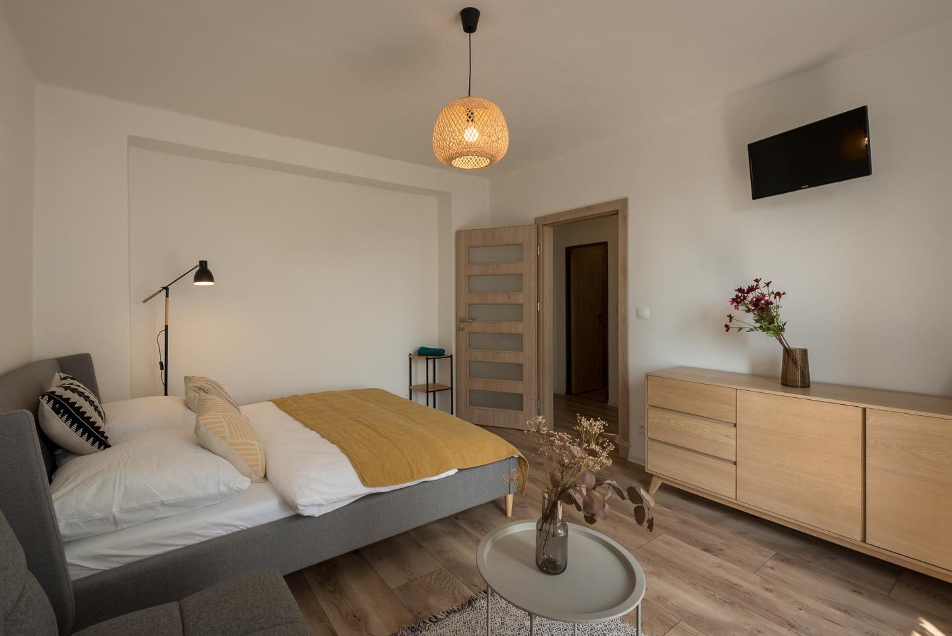 Double Room with Balcony - Photo 4