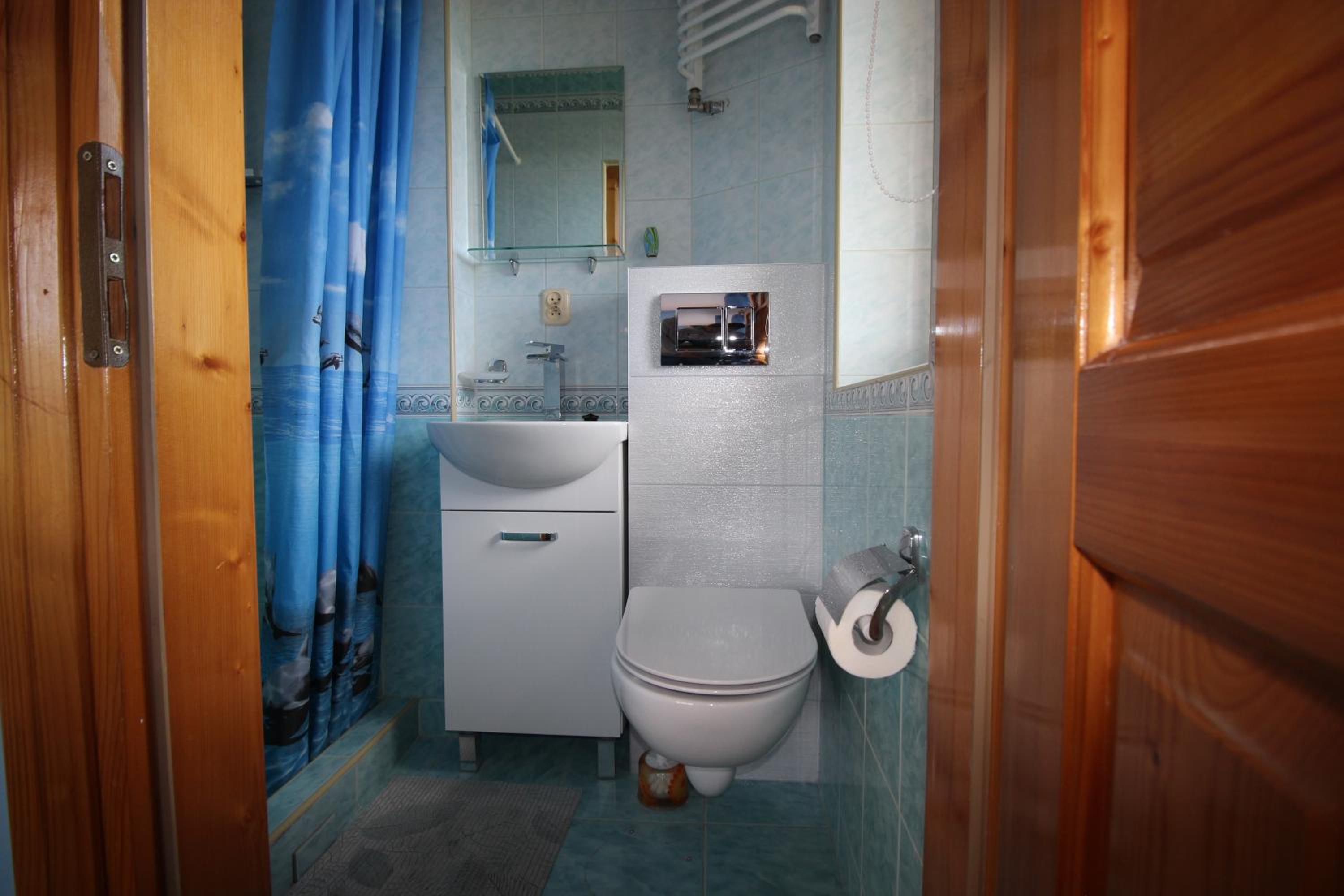 Triple Room with Private Bathroom - Photo 7