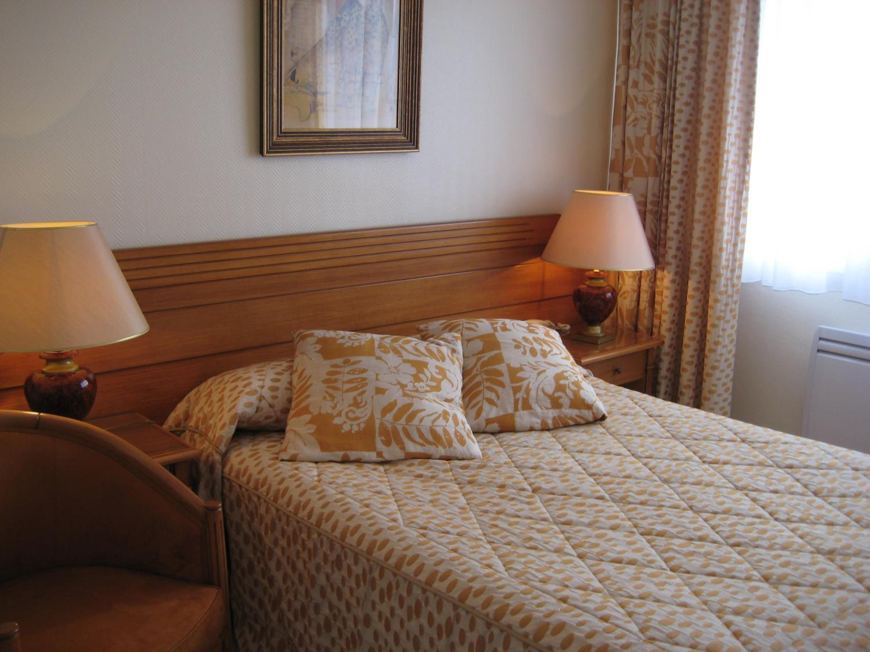 Double Room - Photo 5