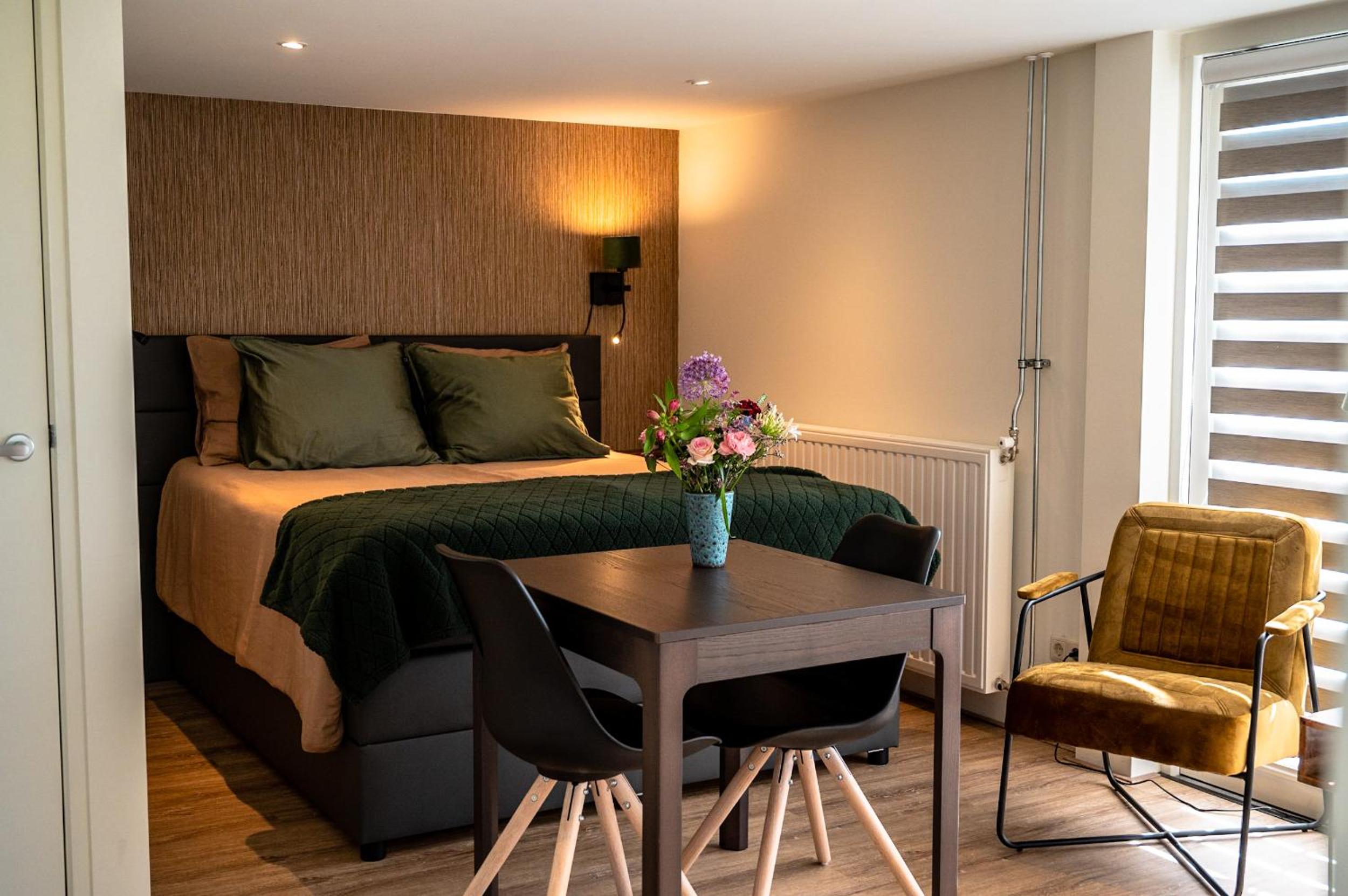 Deluxe King Room photo 2