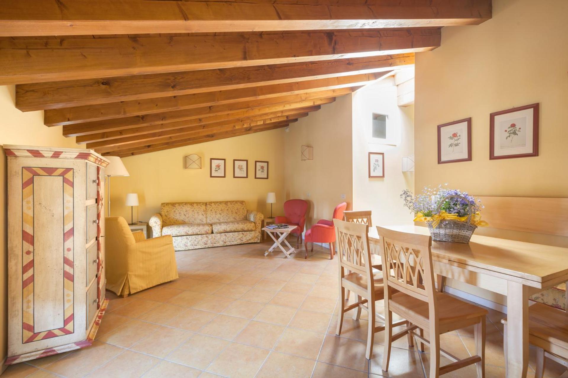 Two-Bedroom Apartment (4 Adults) - Photo 9