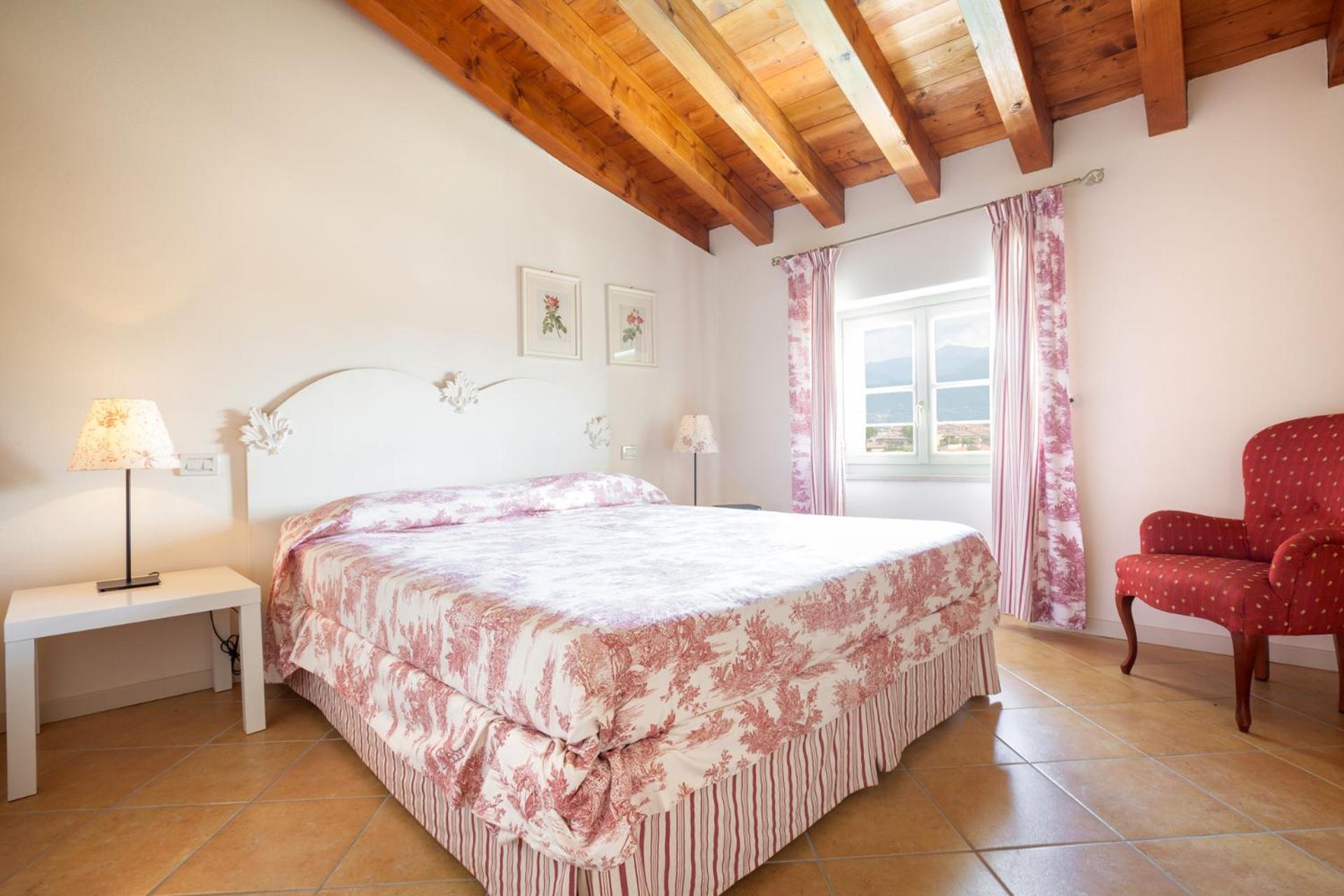 Two-Bedroom Apartment (4 Adults) - Photo 2