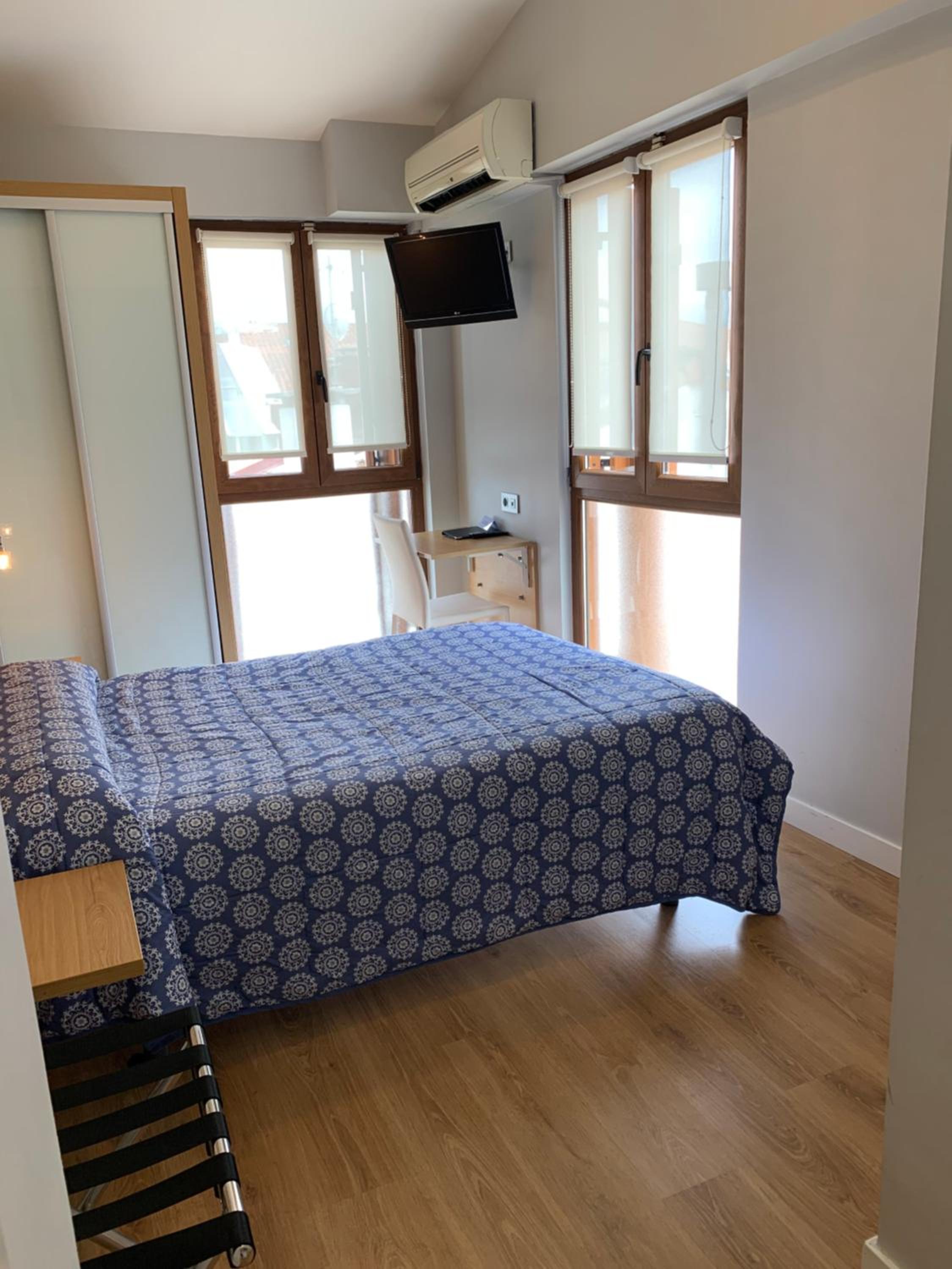 Habitación Estándar con Cama Queen