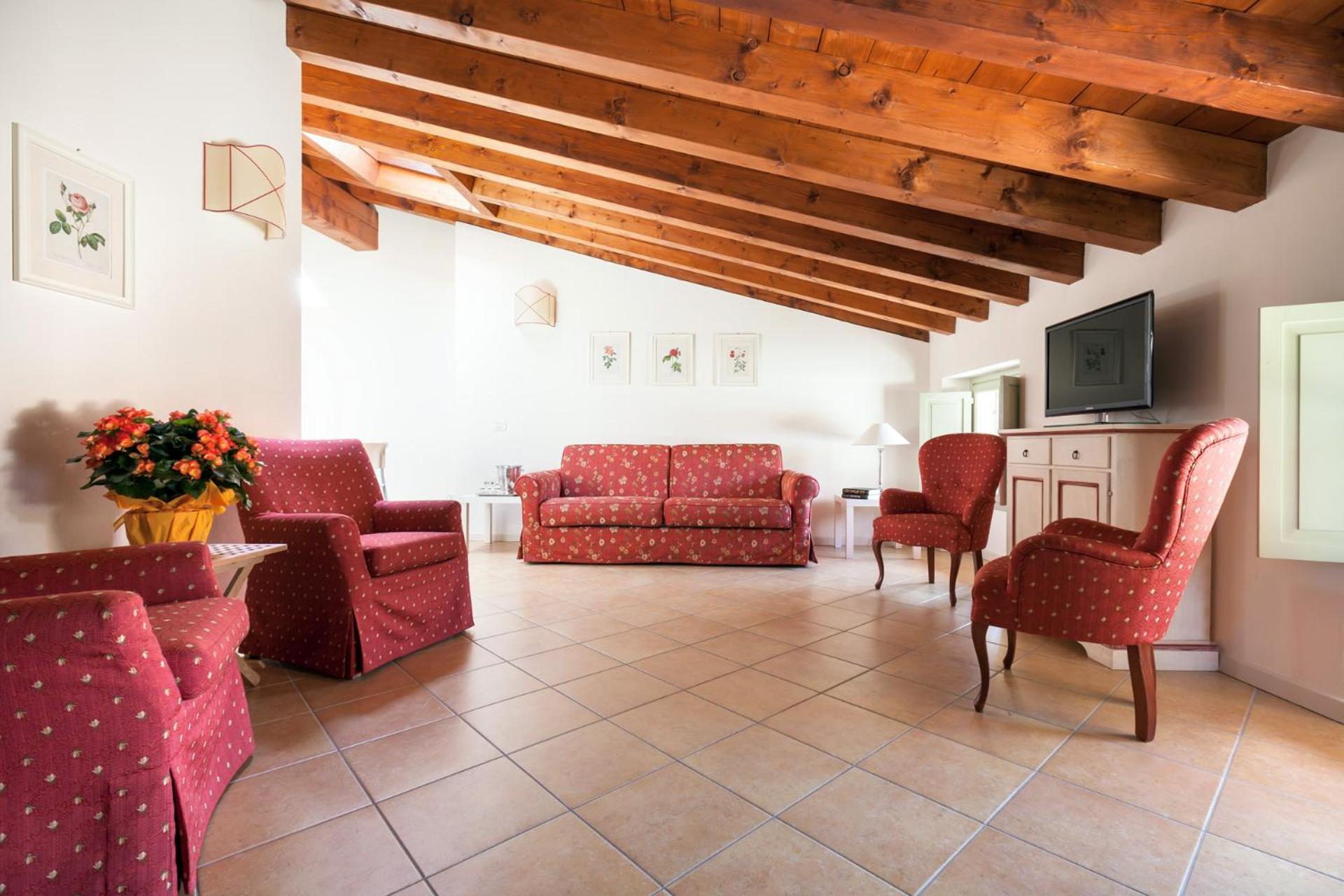Two-Bedroom Apartment (4 Adults) - Photo 31