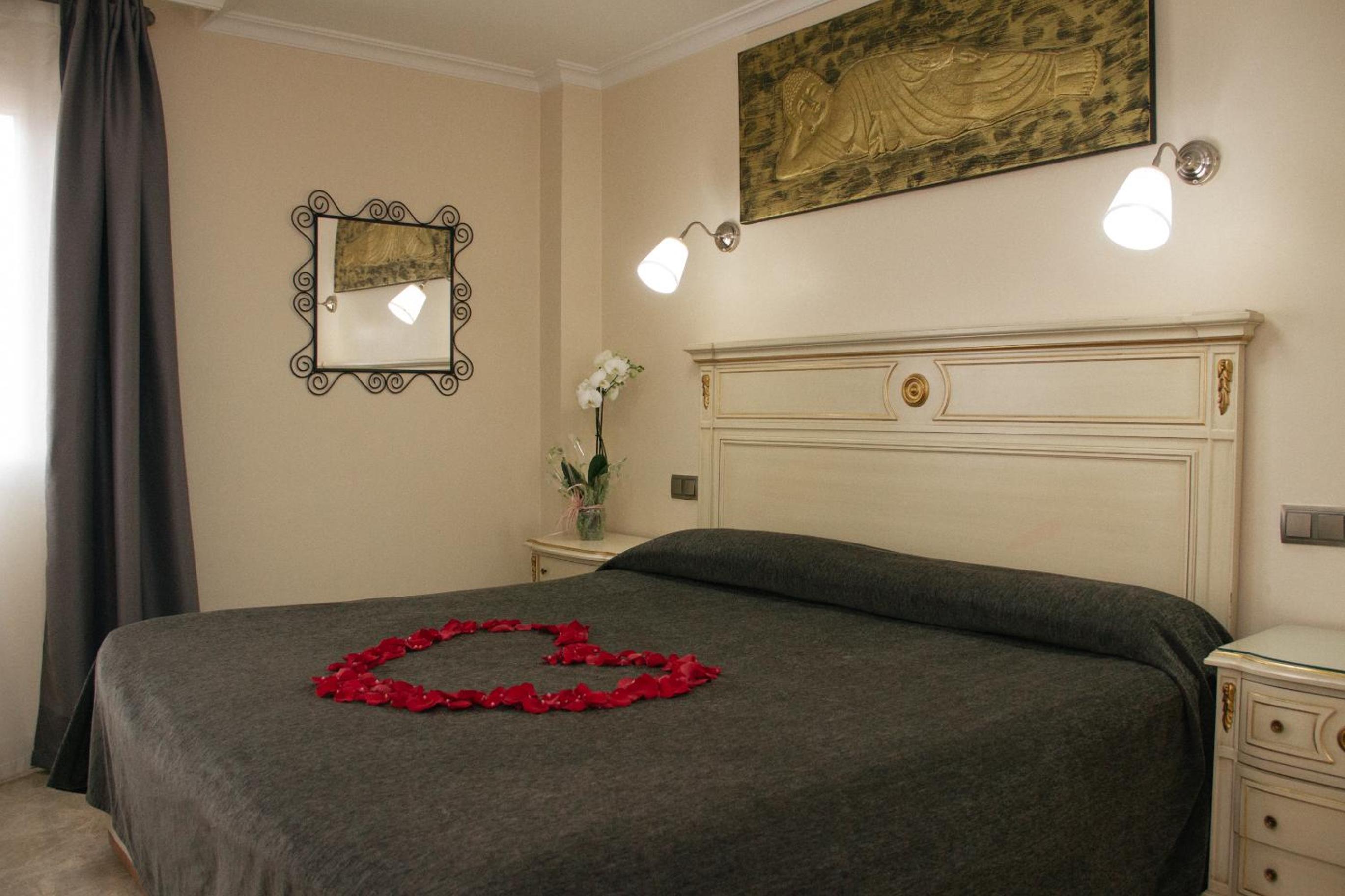 Double Room - Photo 6