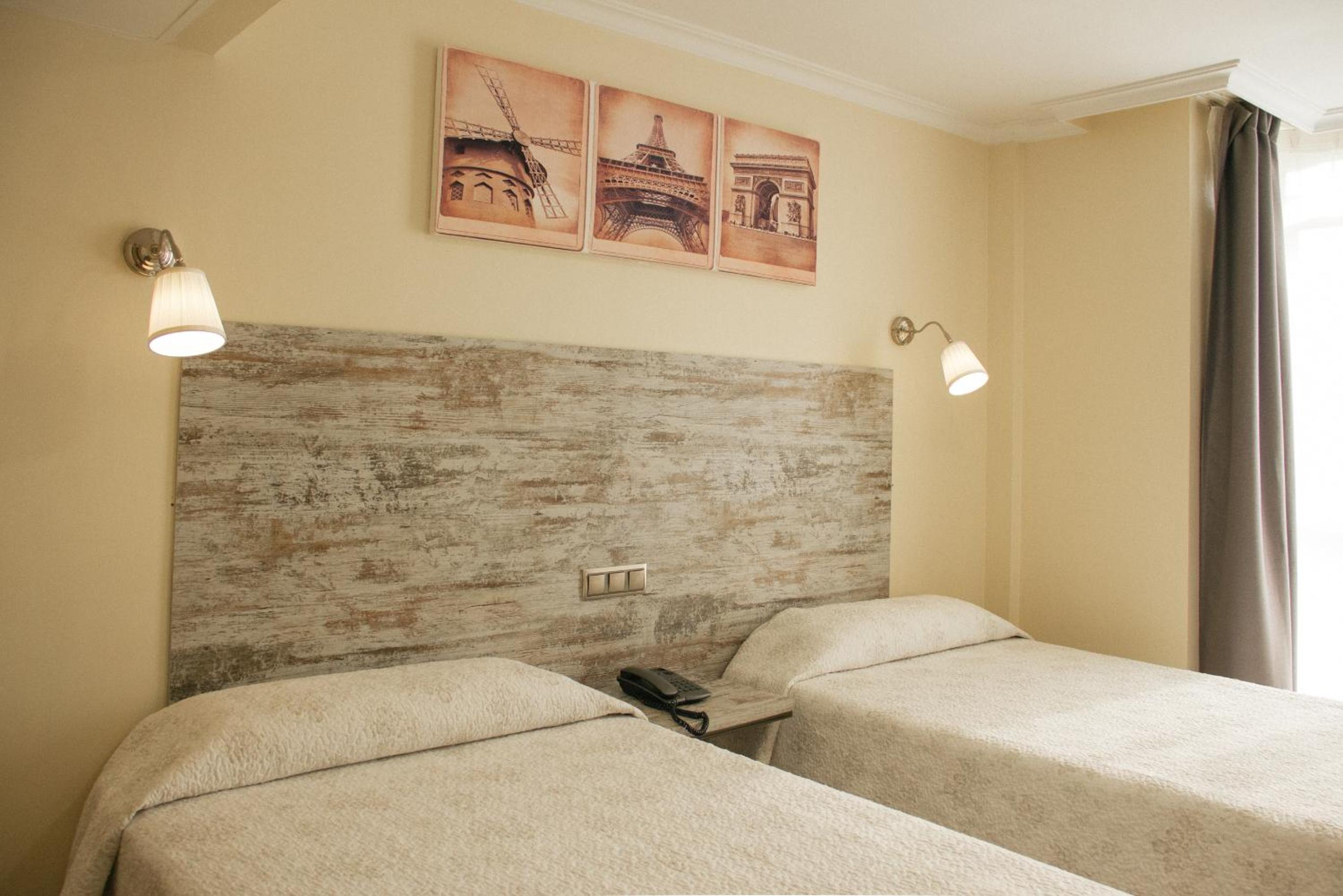 Twin Room - Photo 6