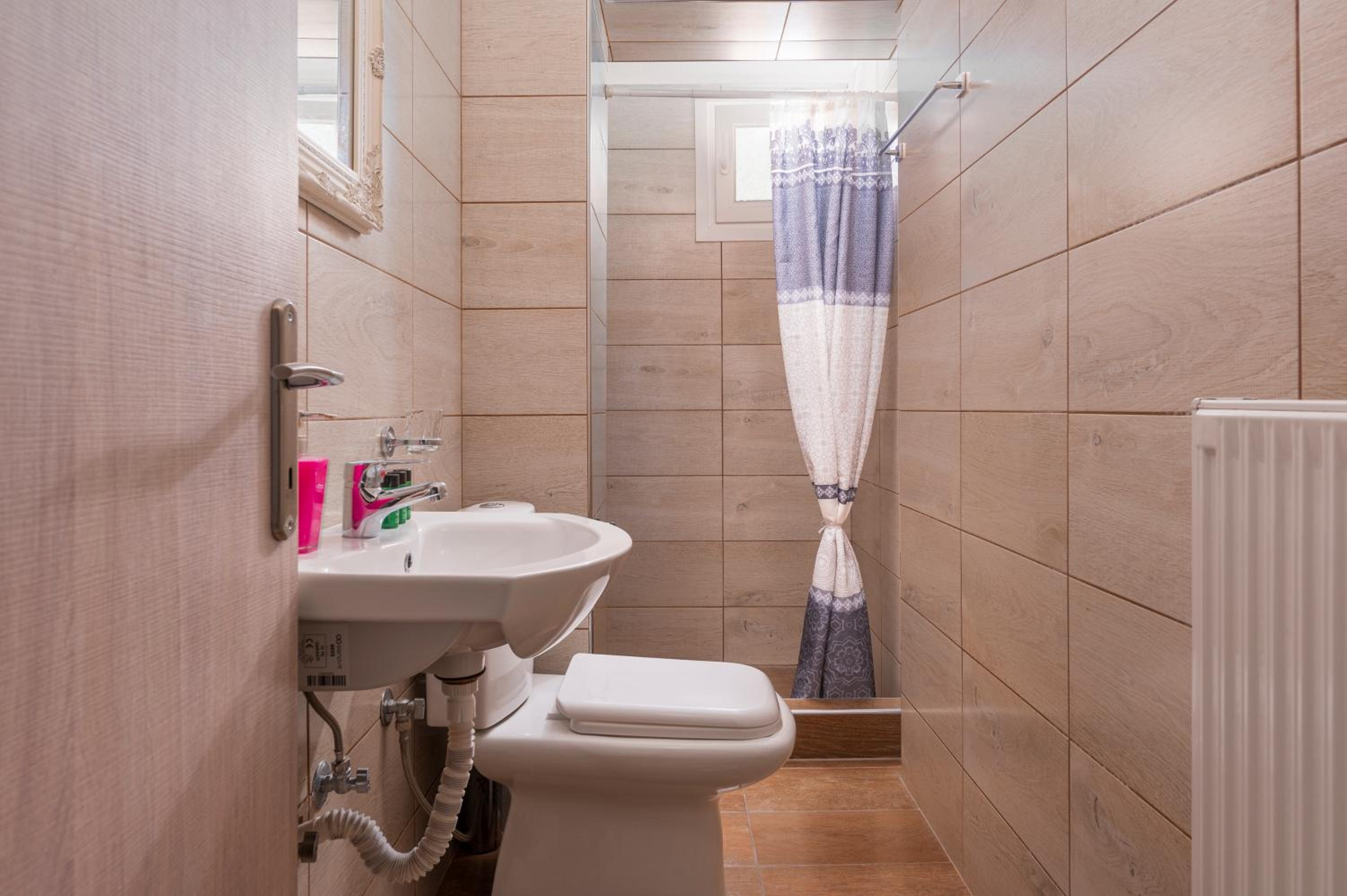 Deluxe Triple Room - Photo 2