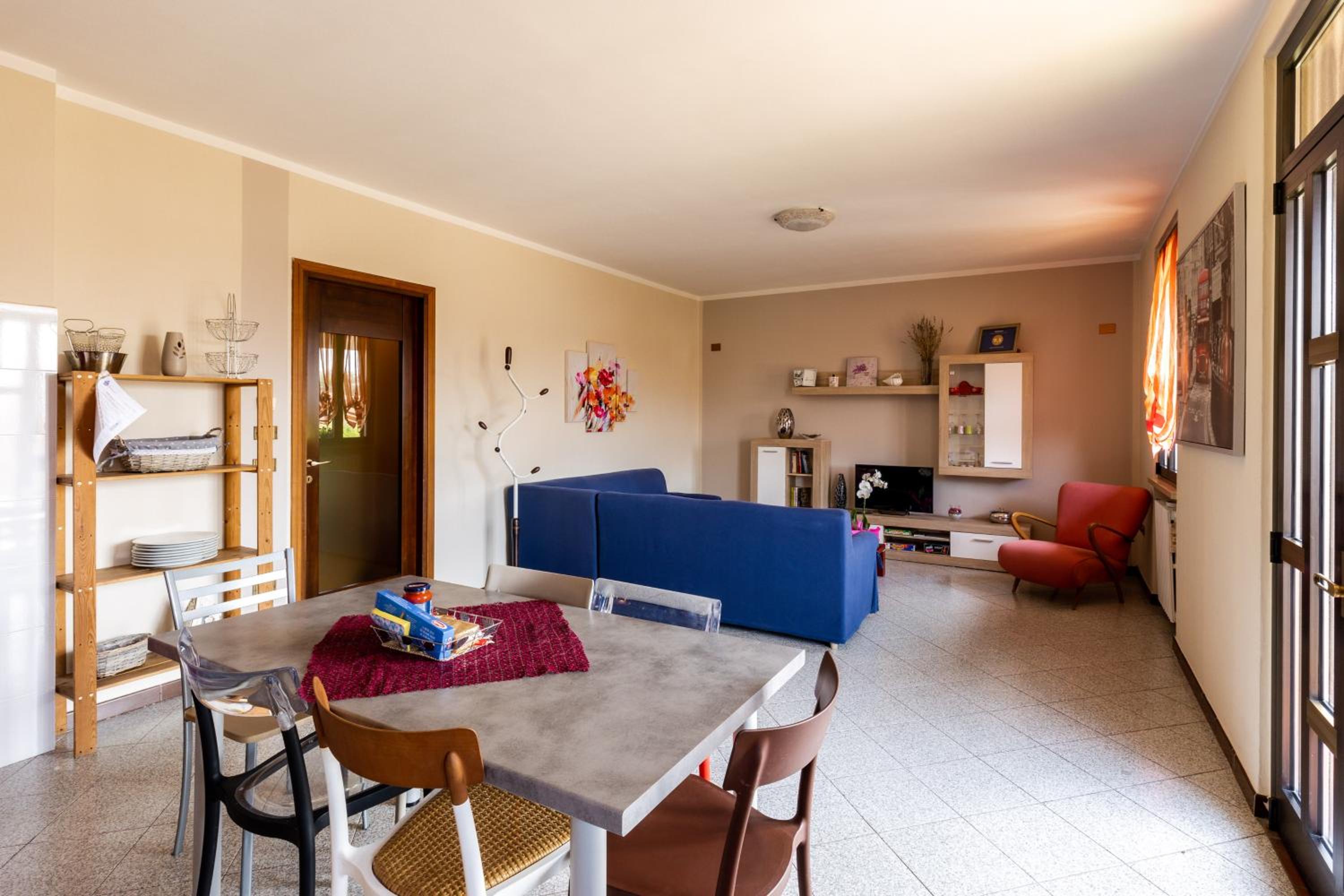 Three-Bedroom Apartment photo 1
