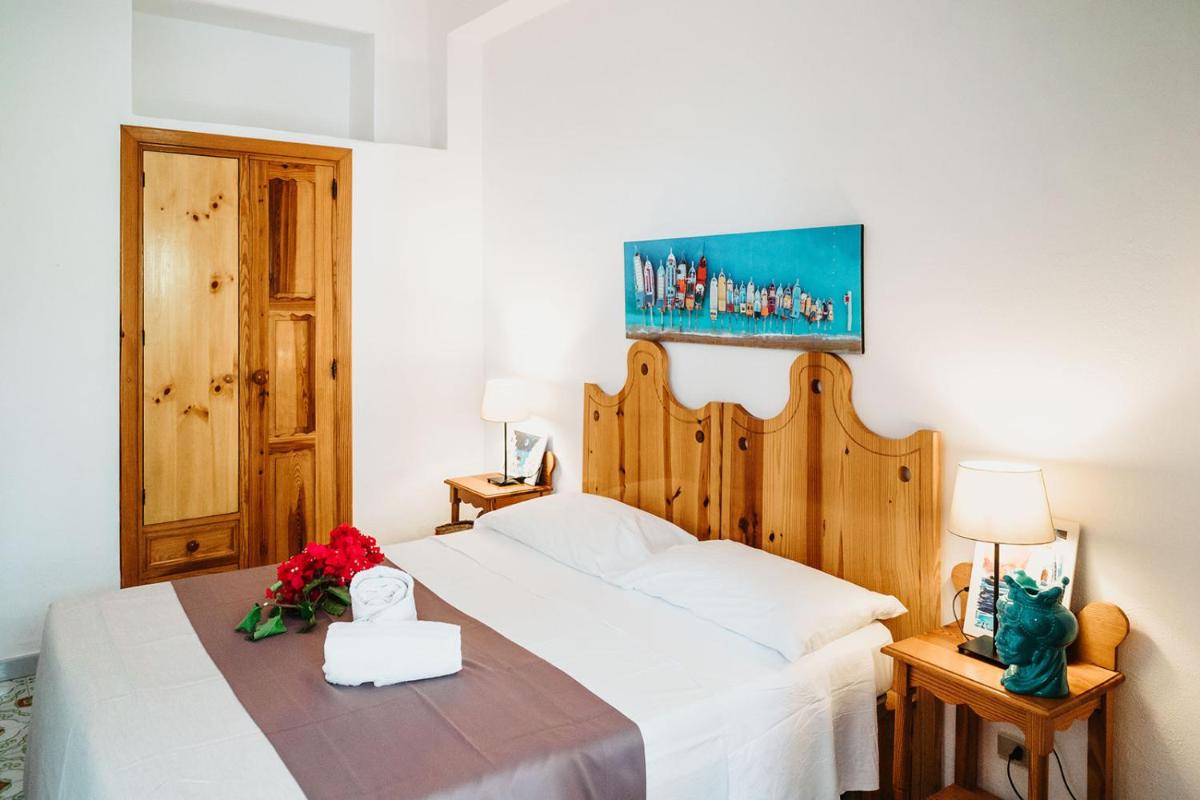 Double or Twin Room photo 3