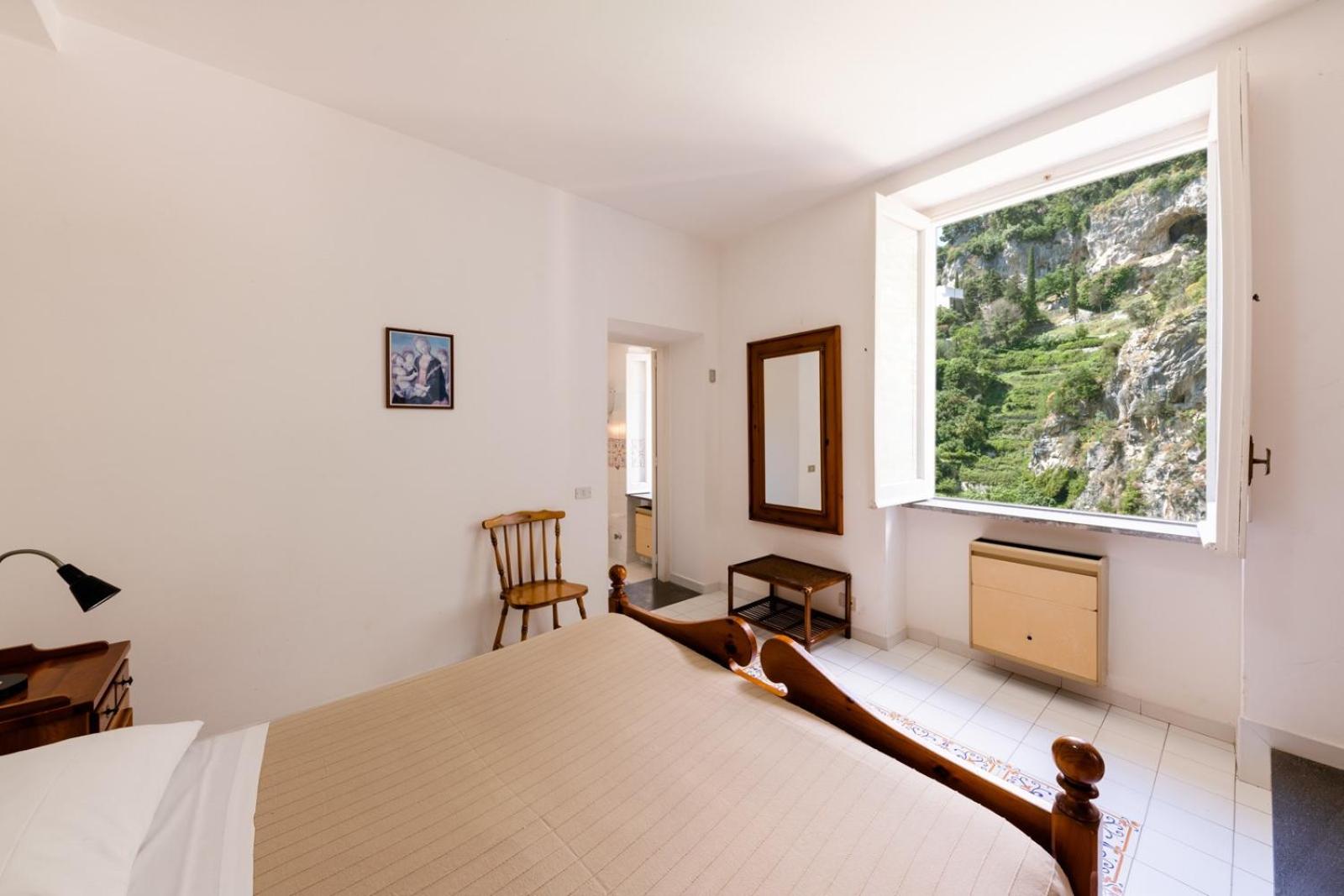 Apartment with Sea View and Terrace