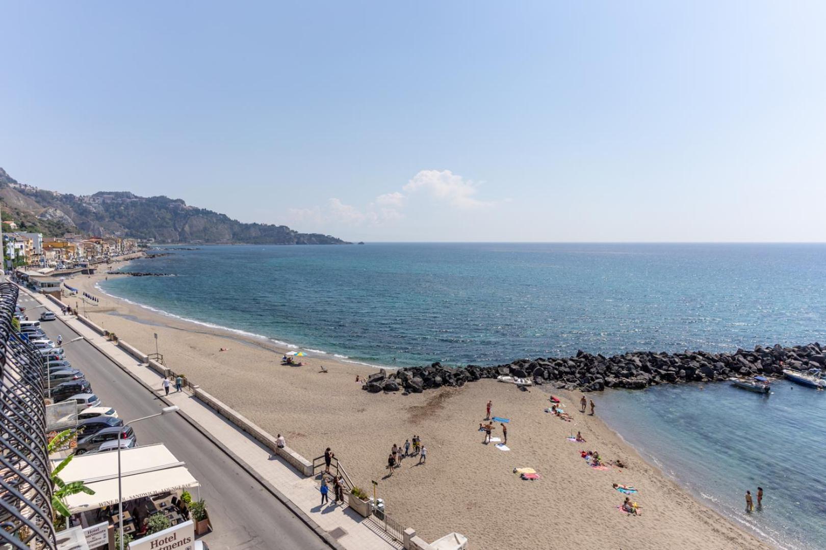 Deluxe Double Room with Sea View - Photo 7