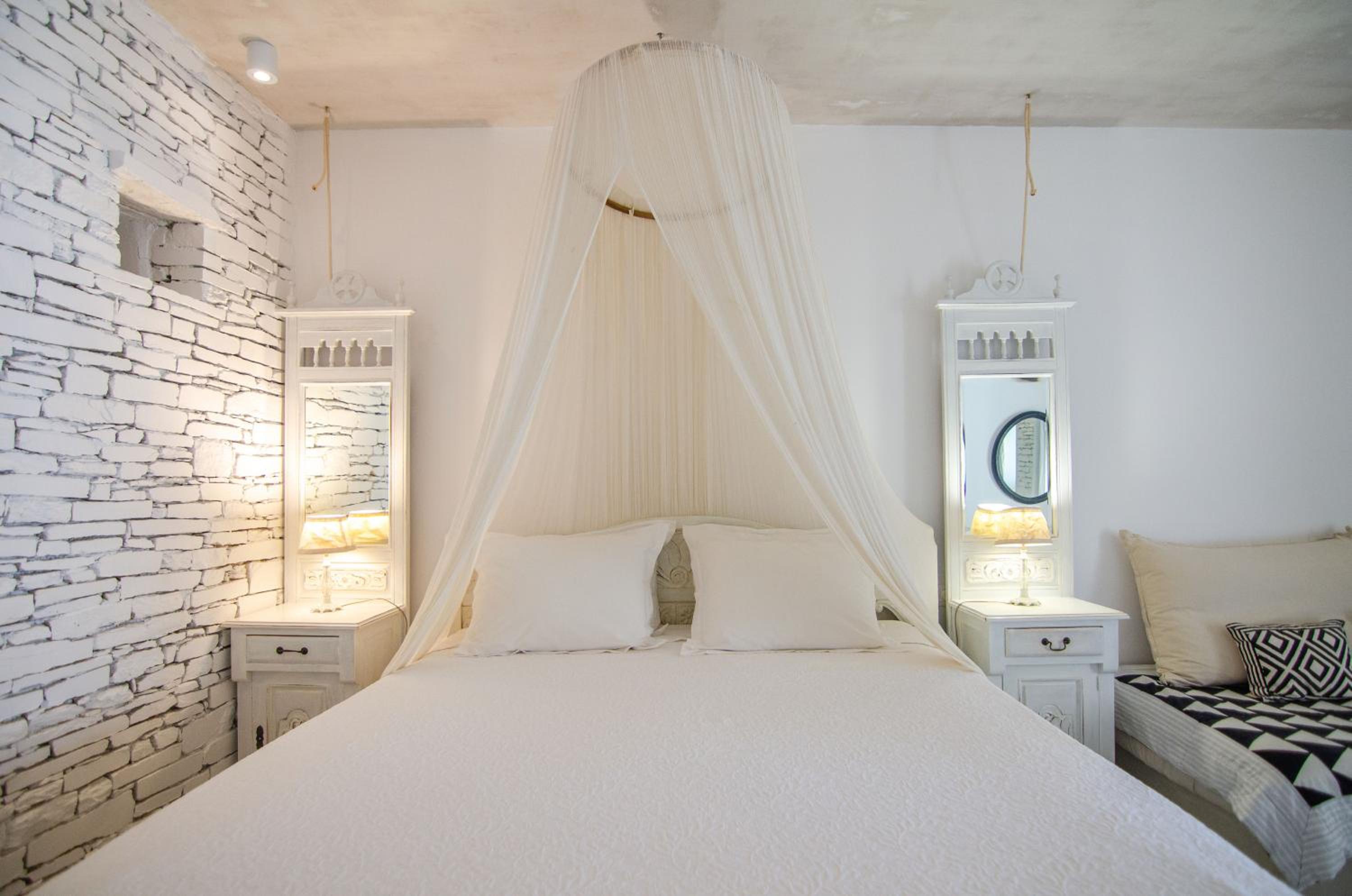 Junior Suite with Partial Sea View - Photo 5